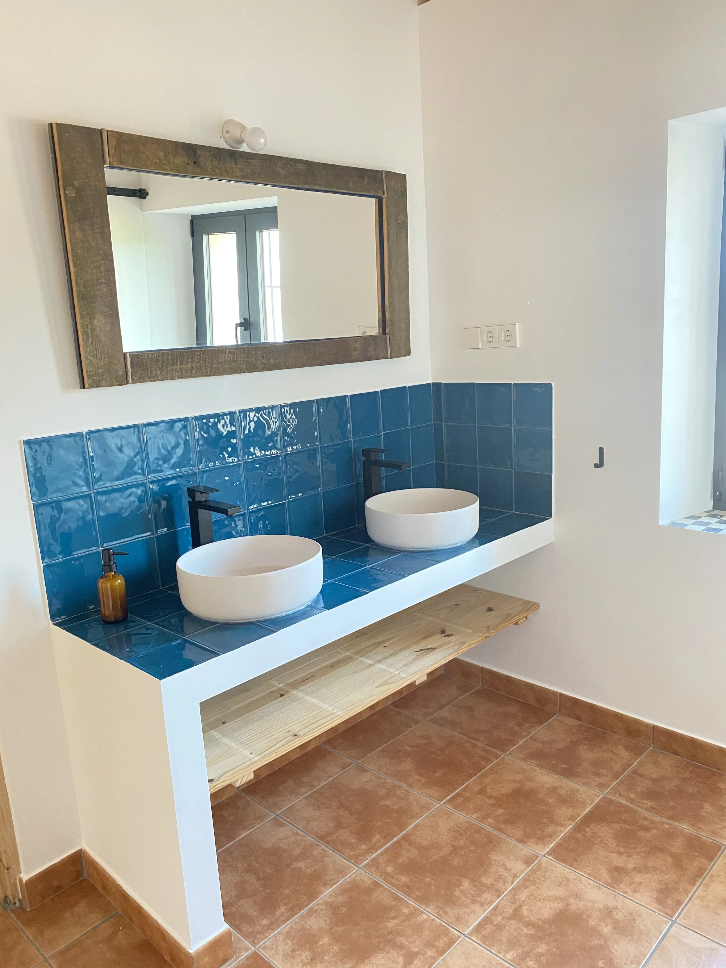 Baño en suite en habitación ideal para familias o grupos de amigos 