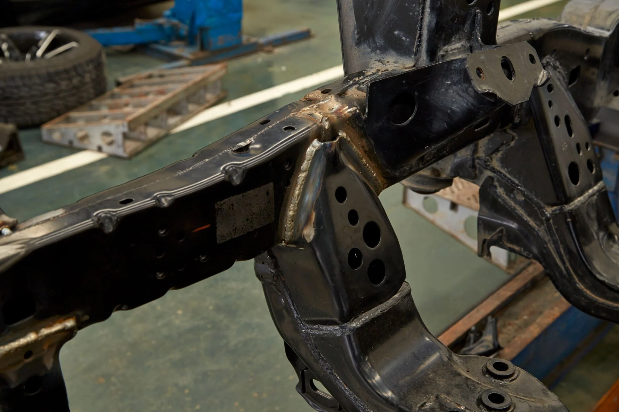   ALIGNMENT RESTORATION  
Restoring correct geometry and mechanical alignment after accident damage or heavy wear. 