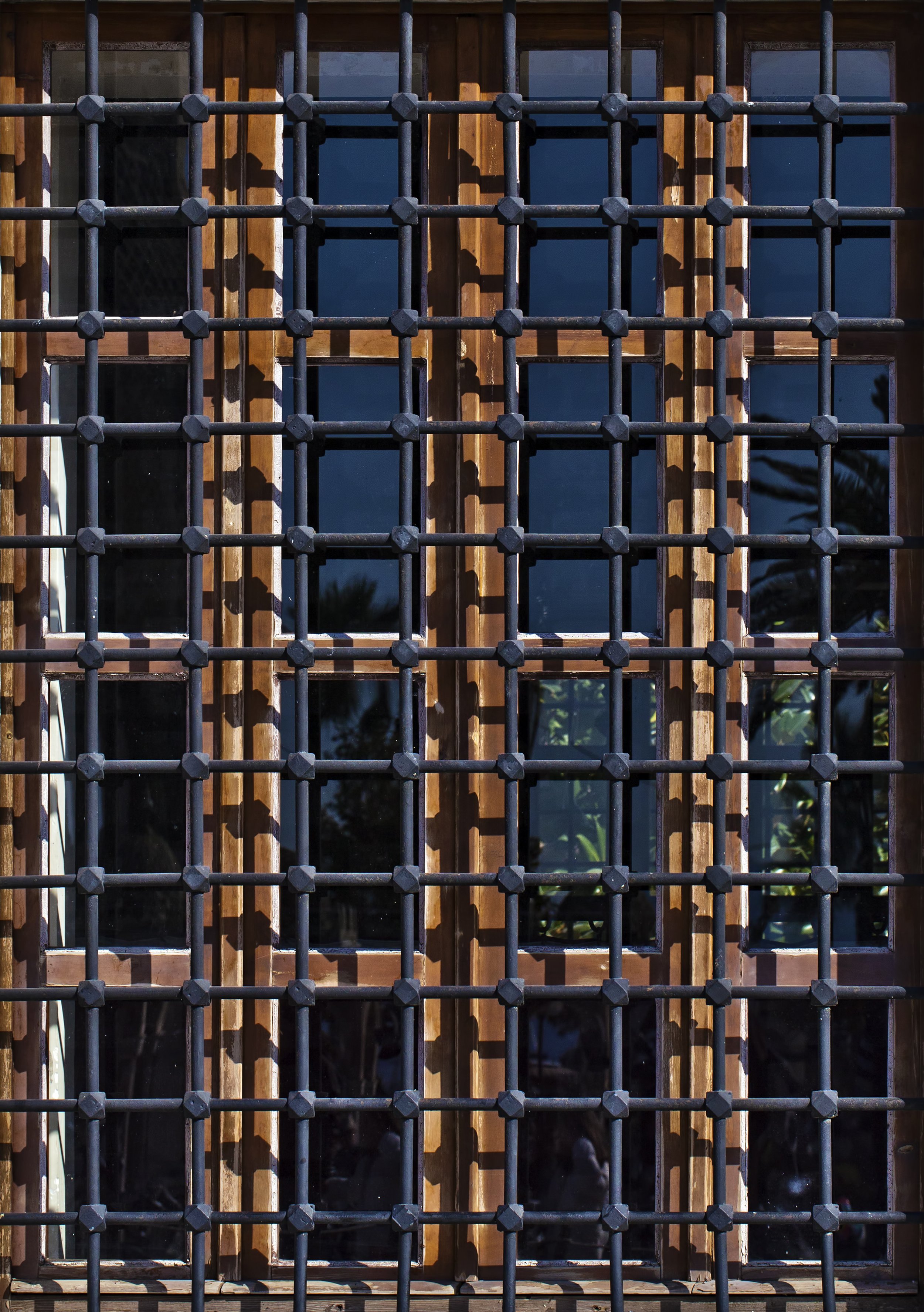  SECURITY GRILLES  
Robust metal grilles manufactured to enhance protection for windows, doors and vulnerable access points without compromising appearance. 