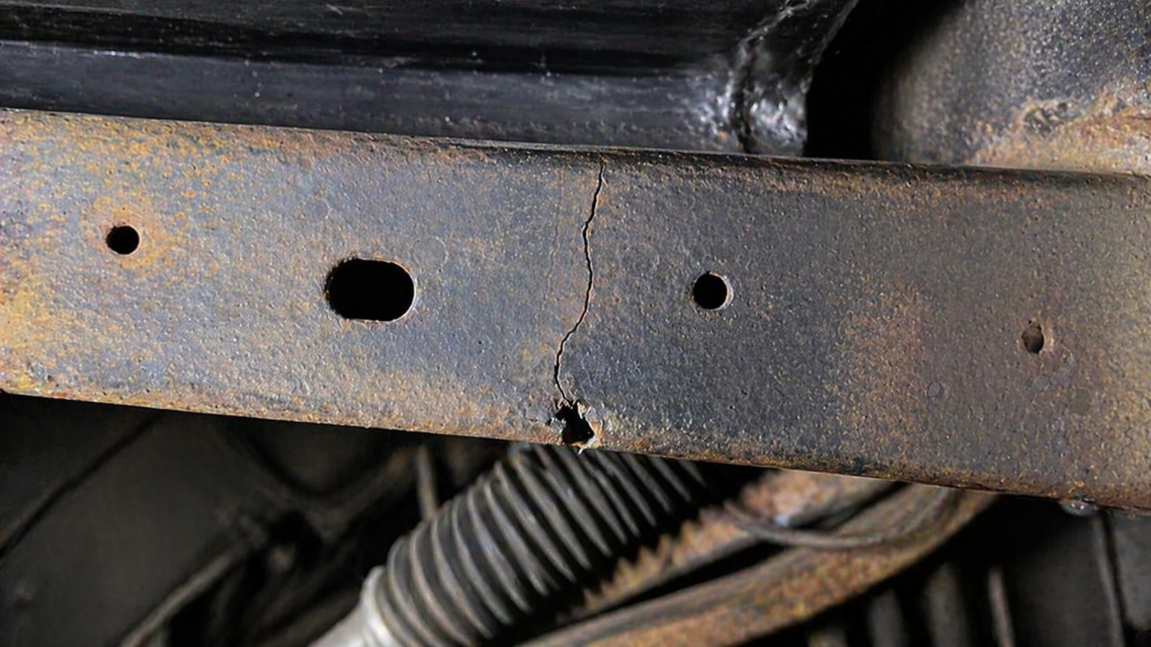   CRACK &amp; FATIGUE REPAIR  
Identifying and repairing fatigue cracks and stress fractures before they cause catastrophic failure. 