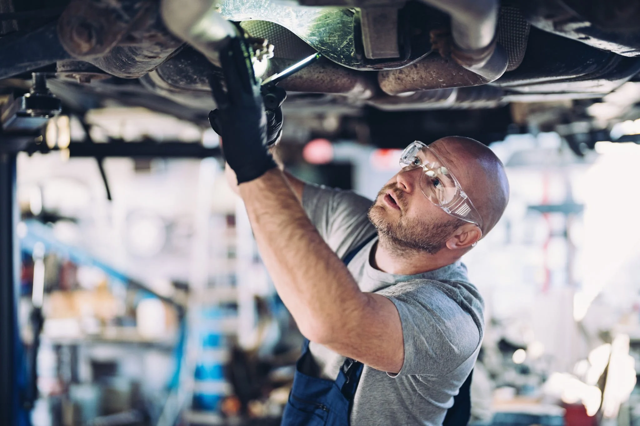   STRUCTURAL ASSESSMENT  
Full inspection and assessment of chassis condition before any work begins, with honest findings and clear options. 