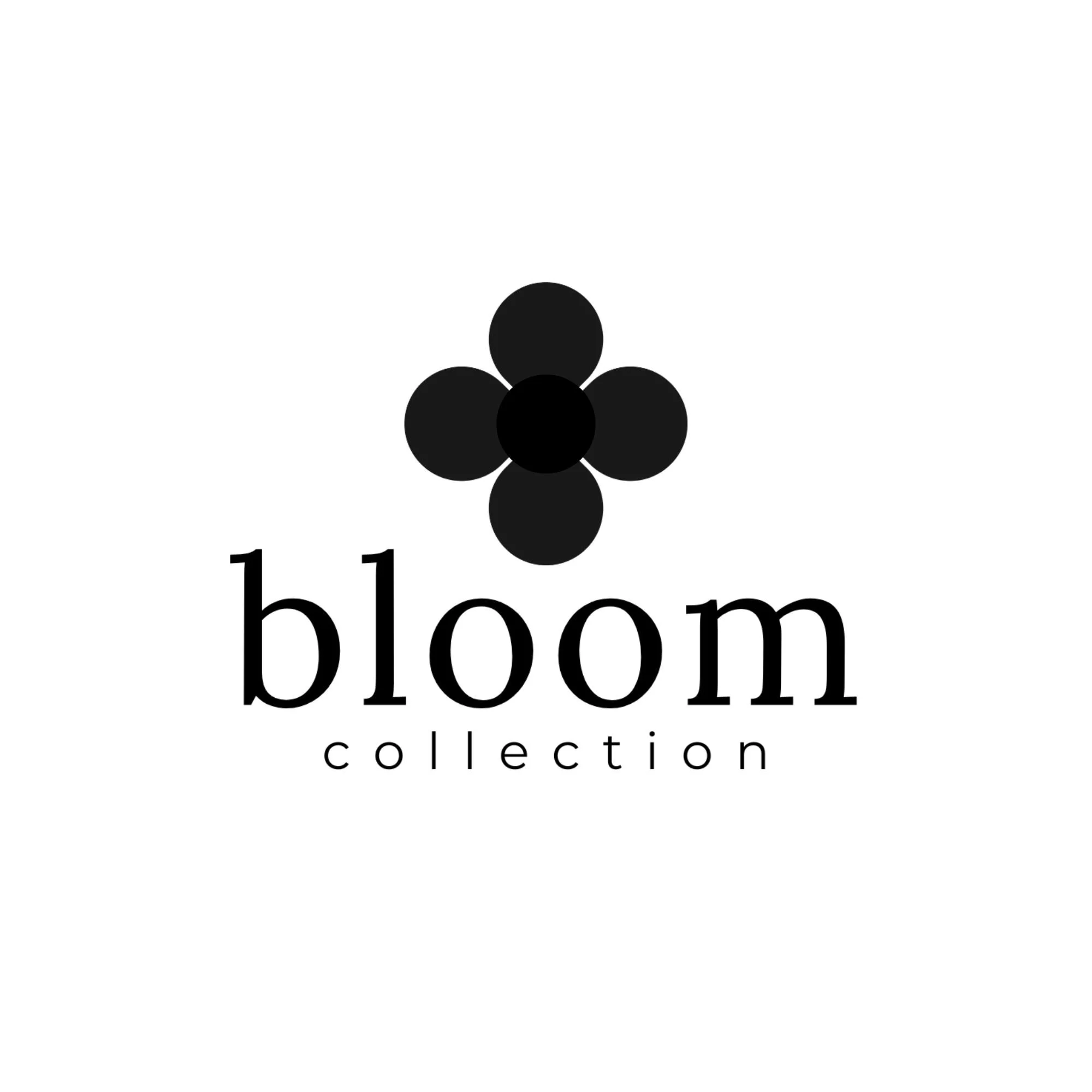 Logo noir et blanc avec une fleur stylisée composée de cinq cercles au-dessus du mot « bloom » écrit en lettres minuscules et la phrase « collection » en dessous.