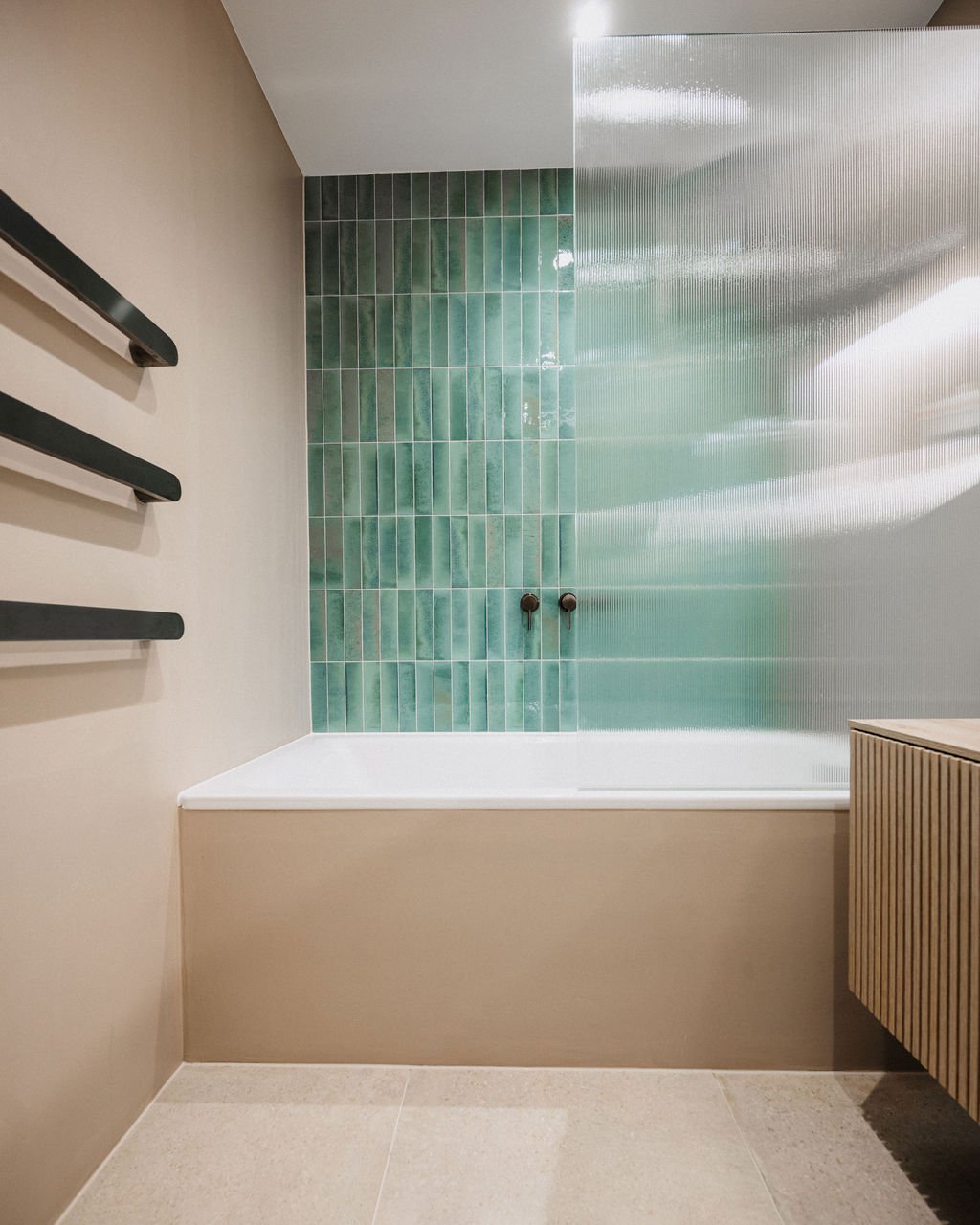 KINDLY Fowey Townhouse Family Bathroom  5.jpg