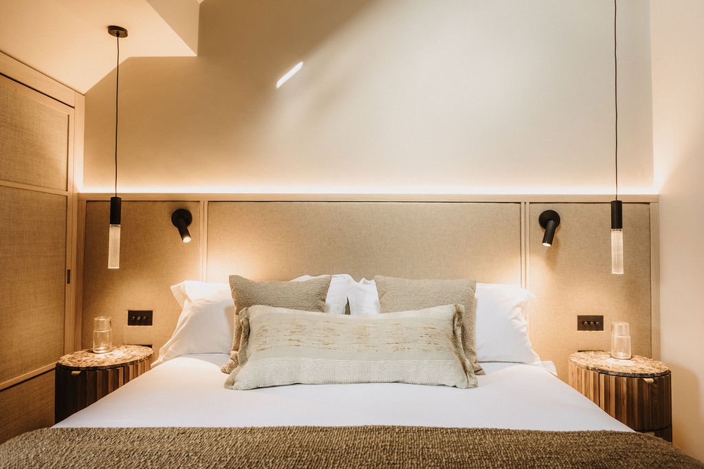 Copy of KINDLY Fowey Townhouse Master Bedroom  22.jpg