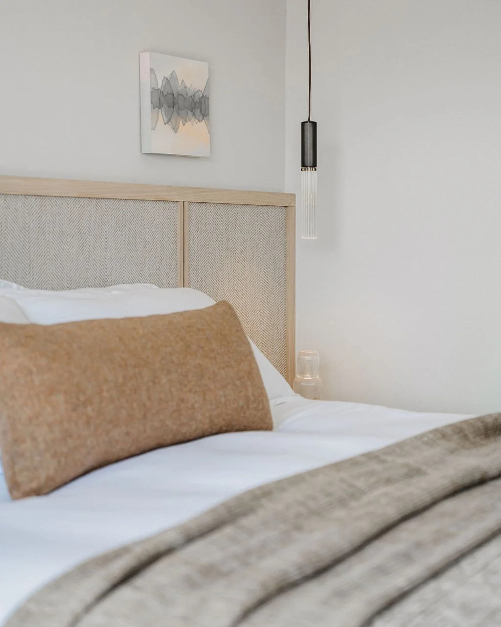 KINDLY Fowey Townhouse GF Guest Bedroom  13.jpg