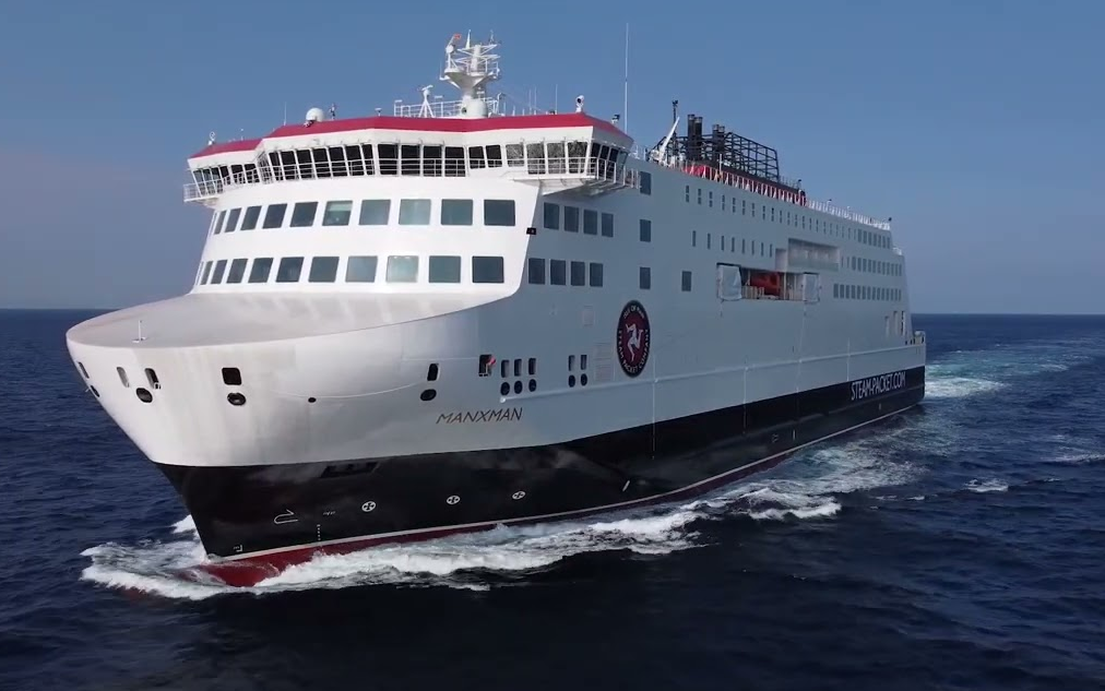 Houlder celebrates IOMSPC Manxman project