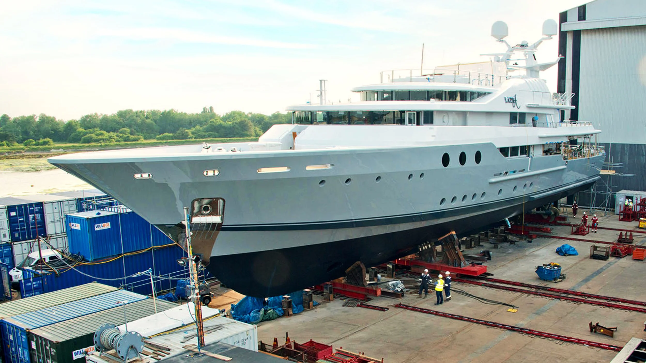 Lady A – Superyacht Drydocking