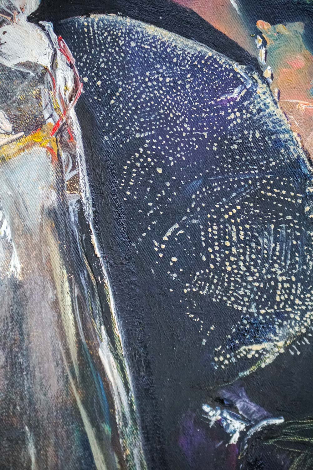 Abstraktes Detail einer Malerei von Damaris Tobler aus Urnäsch im Appenzellerland. Feine helle Punkte, dunkle Farbflächen, Linien und malerische Spuren bilden eine vielschichtige Oberfläche – zwischen freier Zeichnung, Struktur und abstrakter Malerei