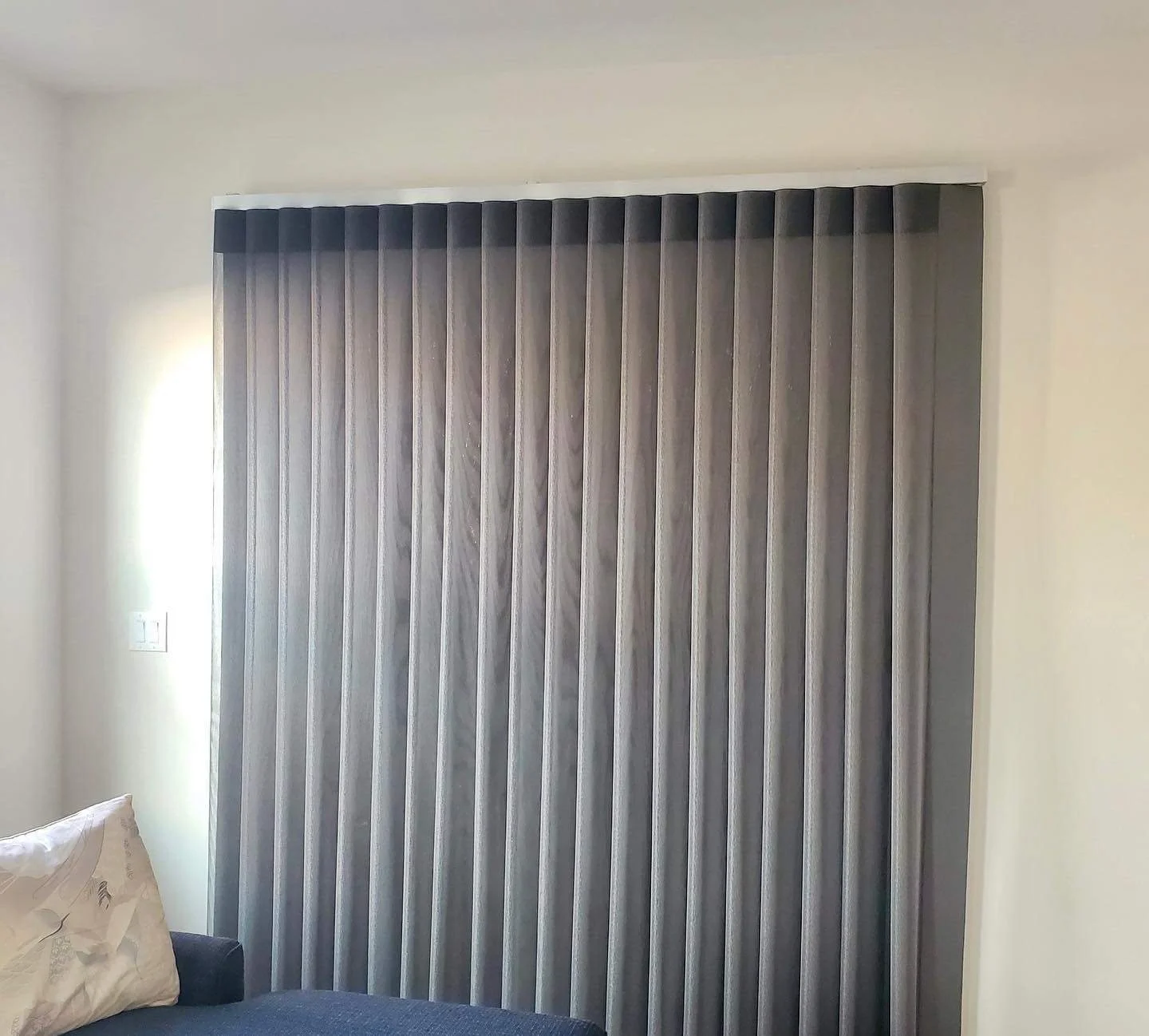 Smartdrape Shades-3-Dec 01 2021 08_50pm-Ct73.jpg
