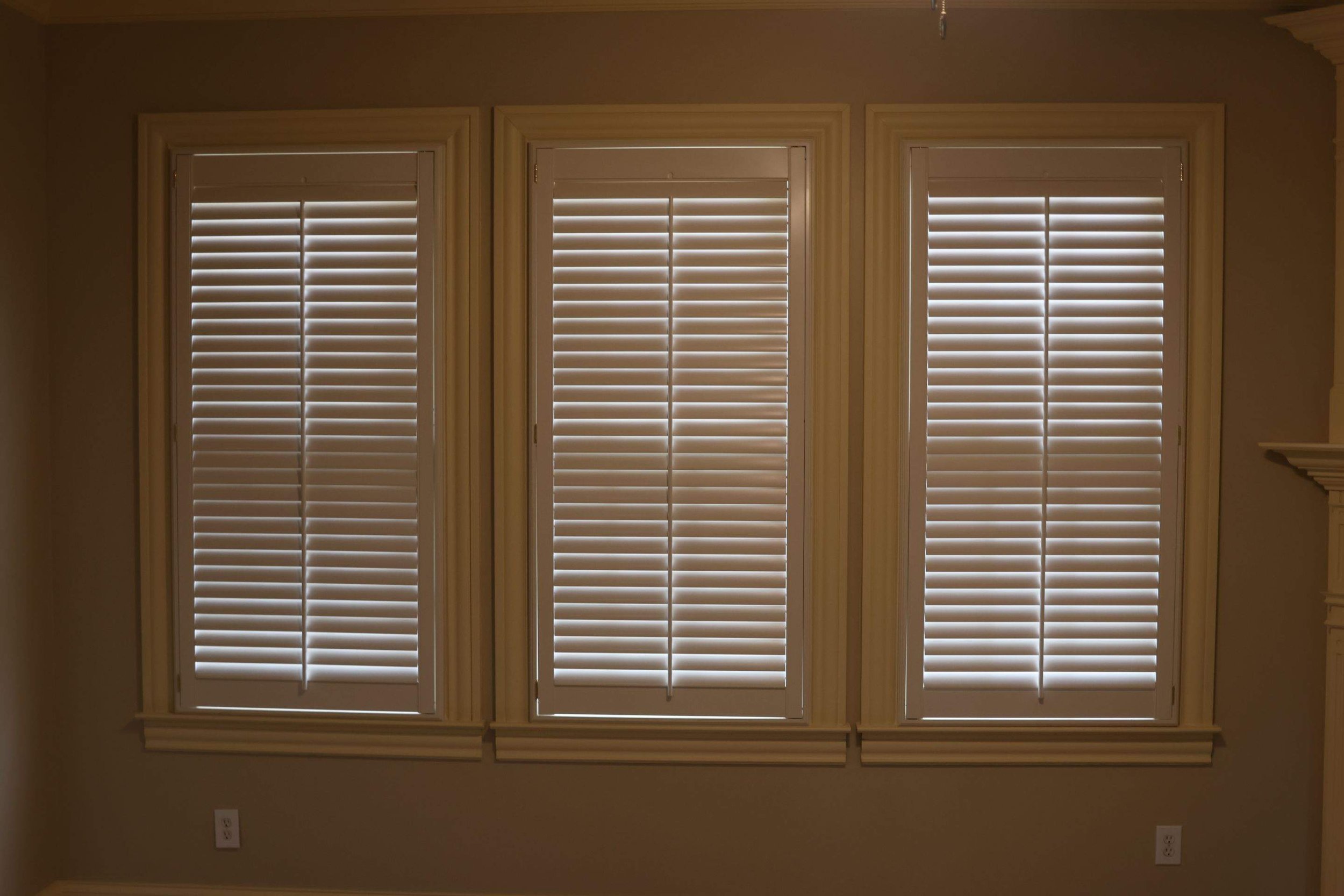 Shutters-19-Mar 14 2026 07_00pm-VBAj.jpg