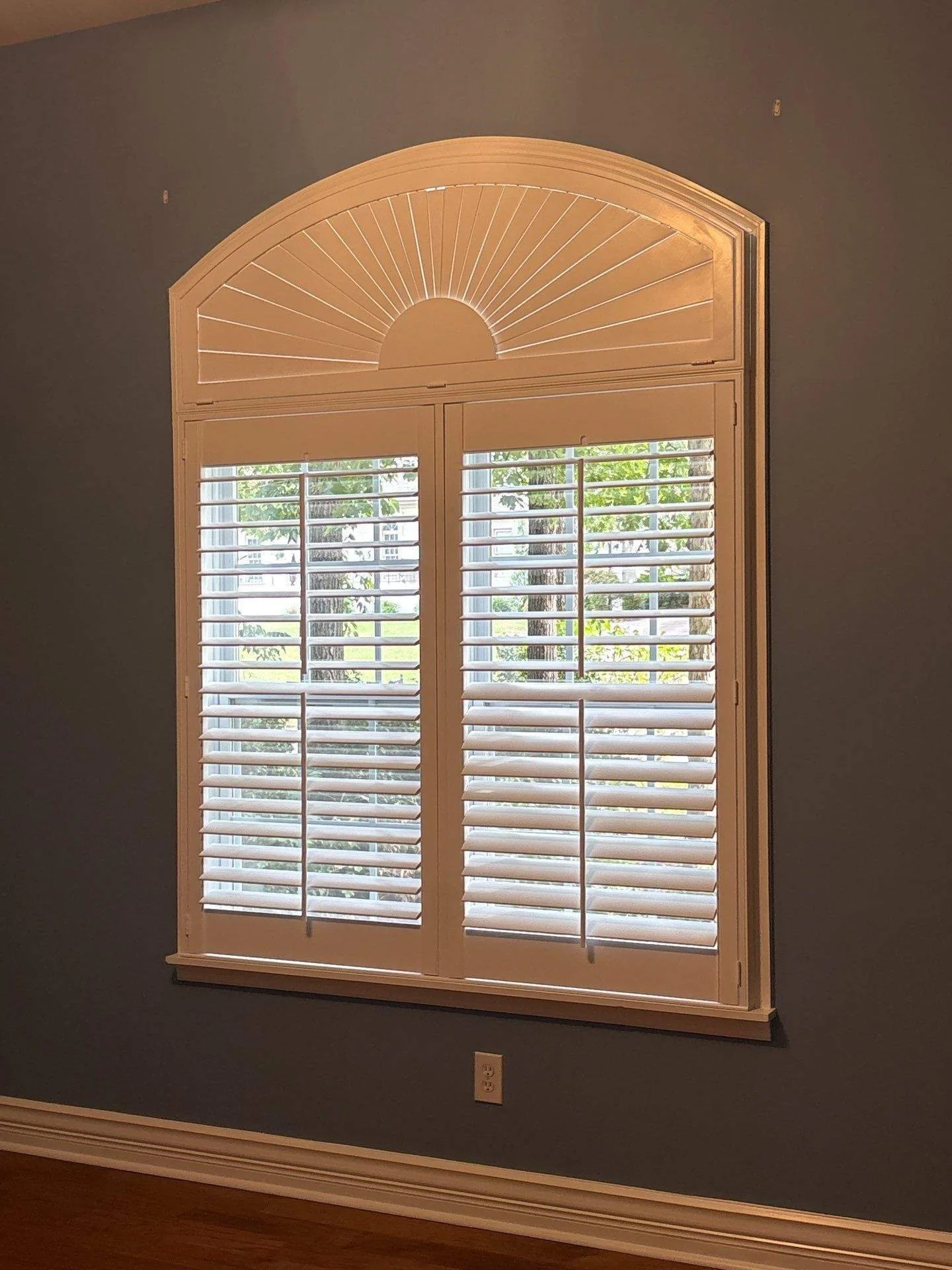Shutters Shutters on Arch-2-Aug 25 2025 04_19pm-2E21.jpg