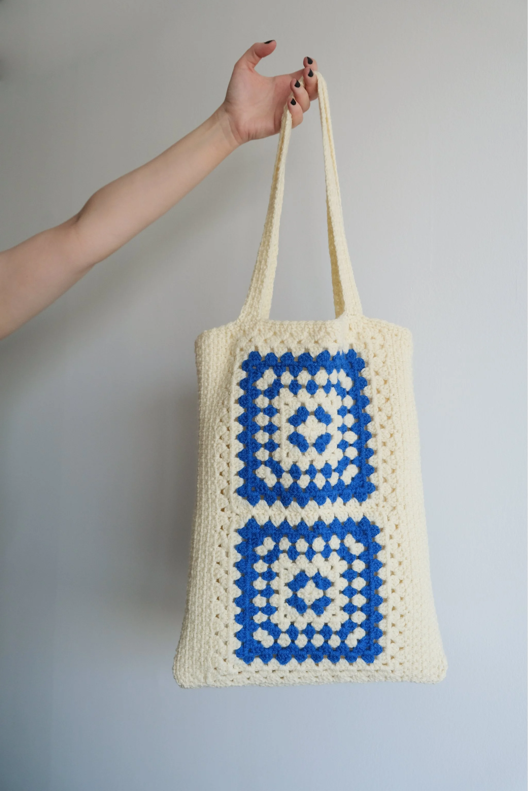 Granny Squares Tote Bag Pattern (PDF + video)
