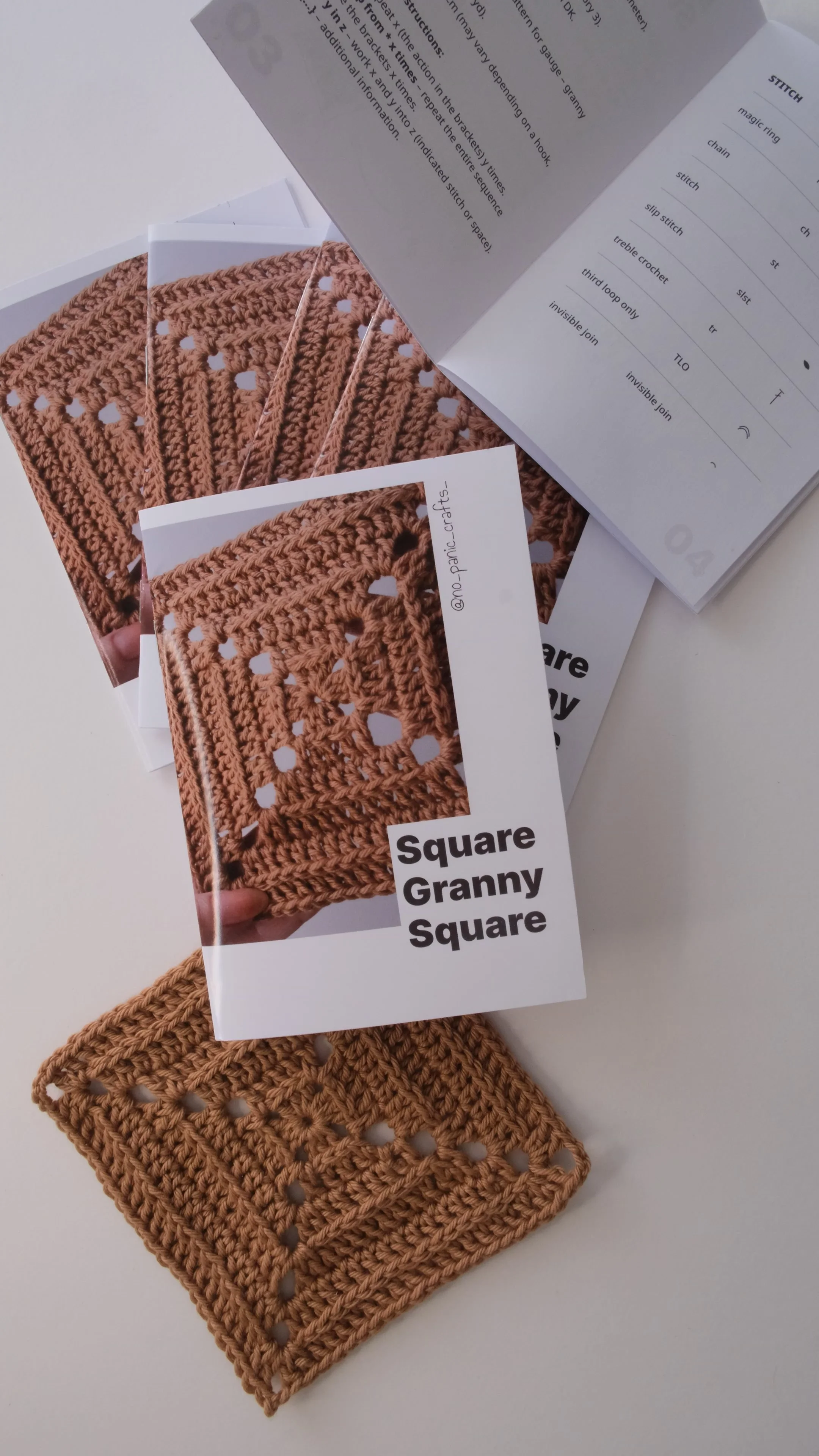 Square Granny Square Pattern (printed booklet + video)