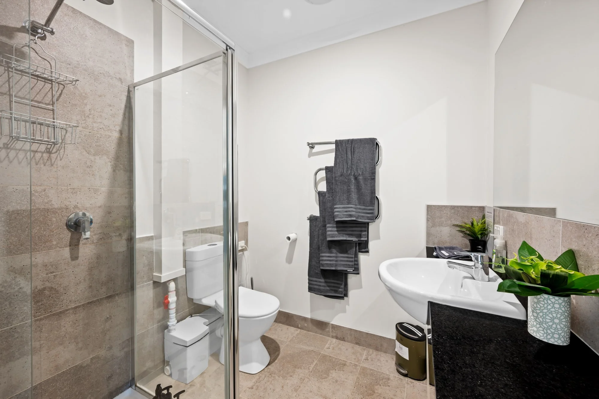 Andana_Unit_Bathroom.jpg