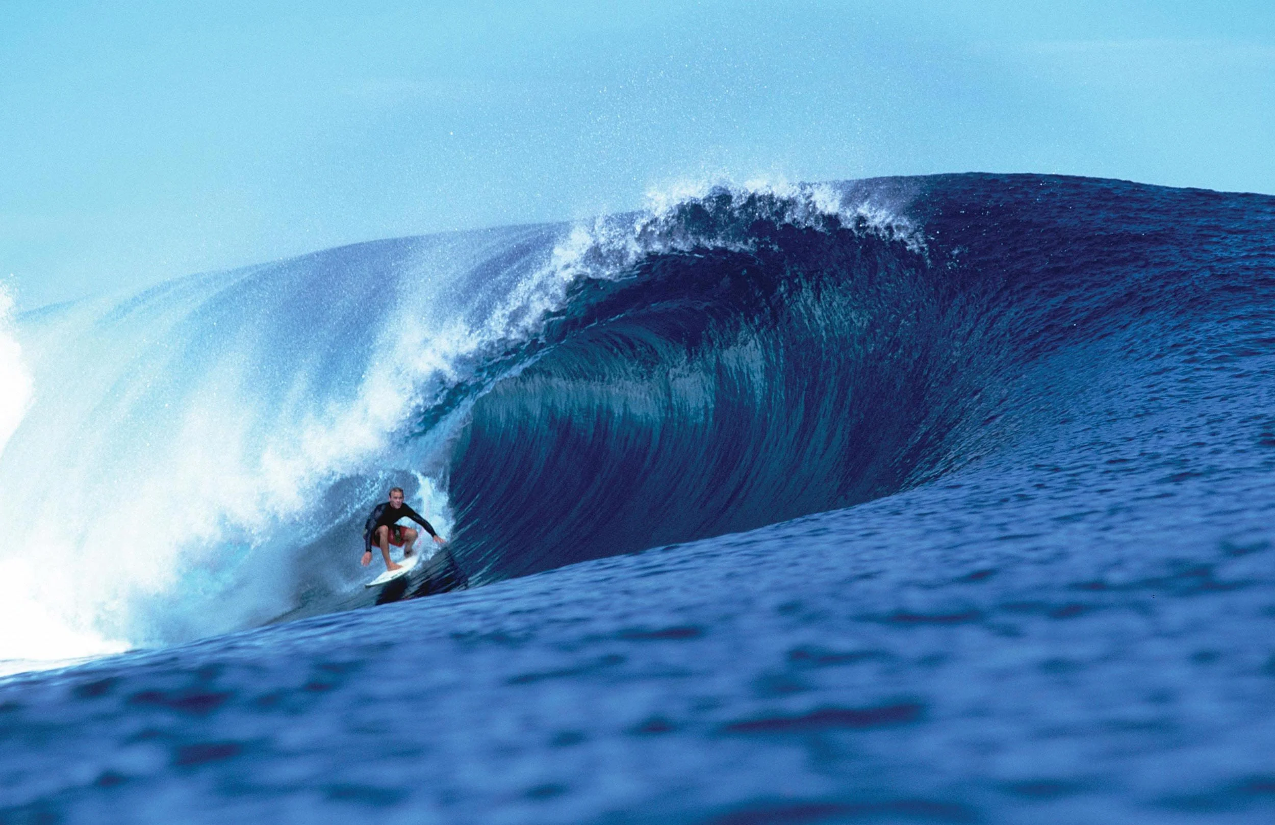 ©2026_HankFoto.LLC_Eric_Barton_Teahupoo_1385.jpg