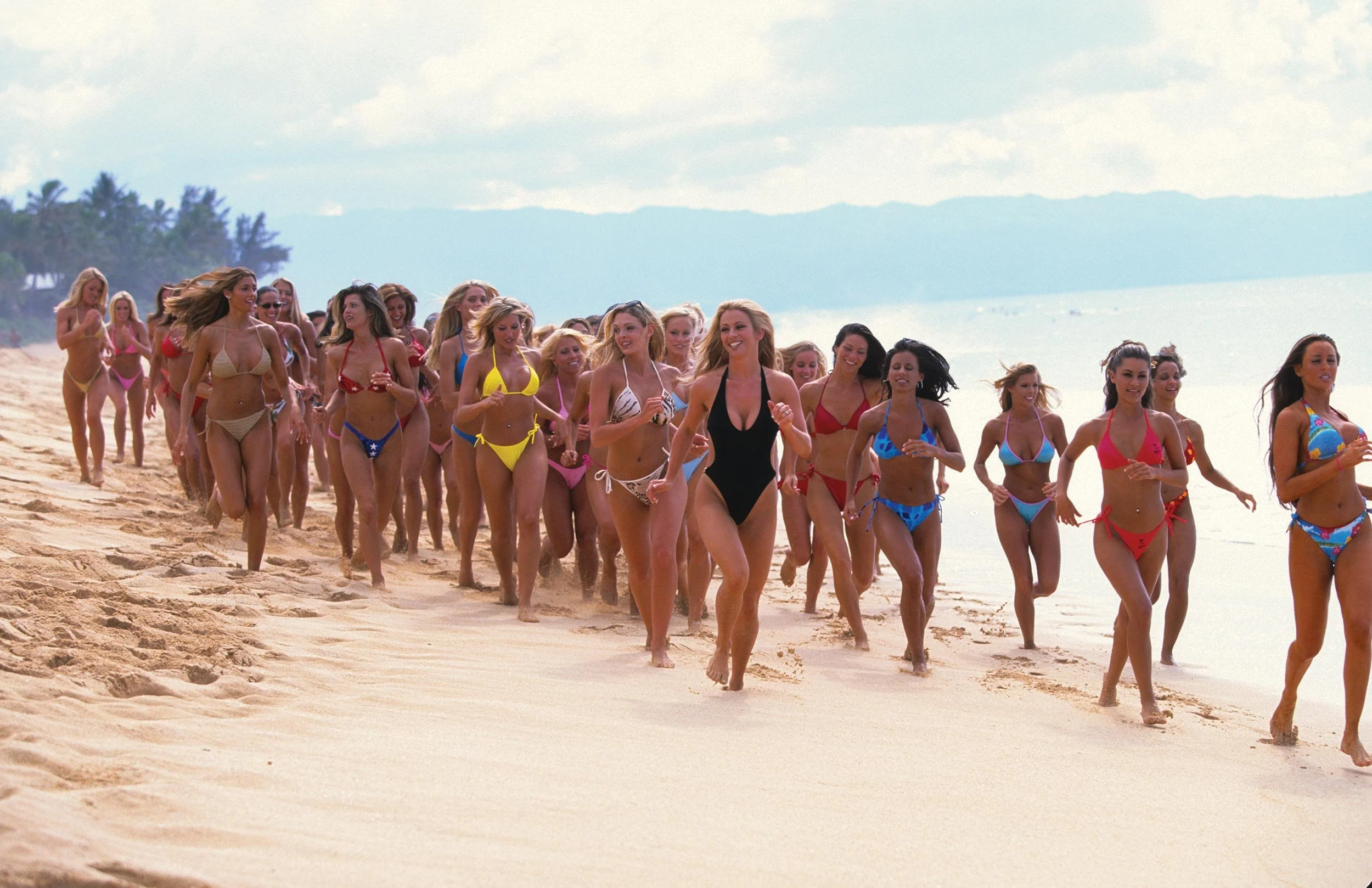 Hawaiian Tropic Girls, Pipeline, Oahu, Hawaii