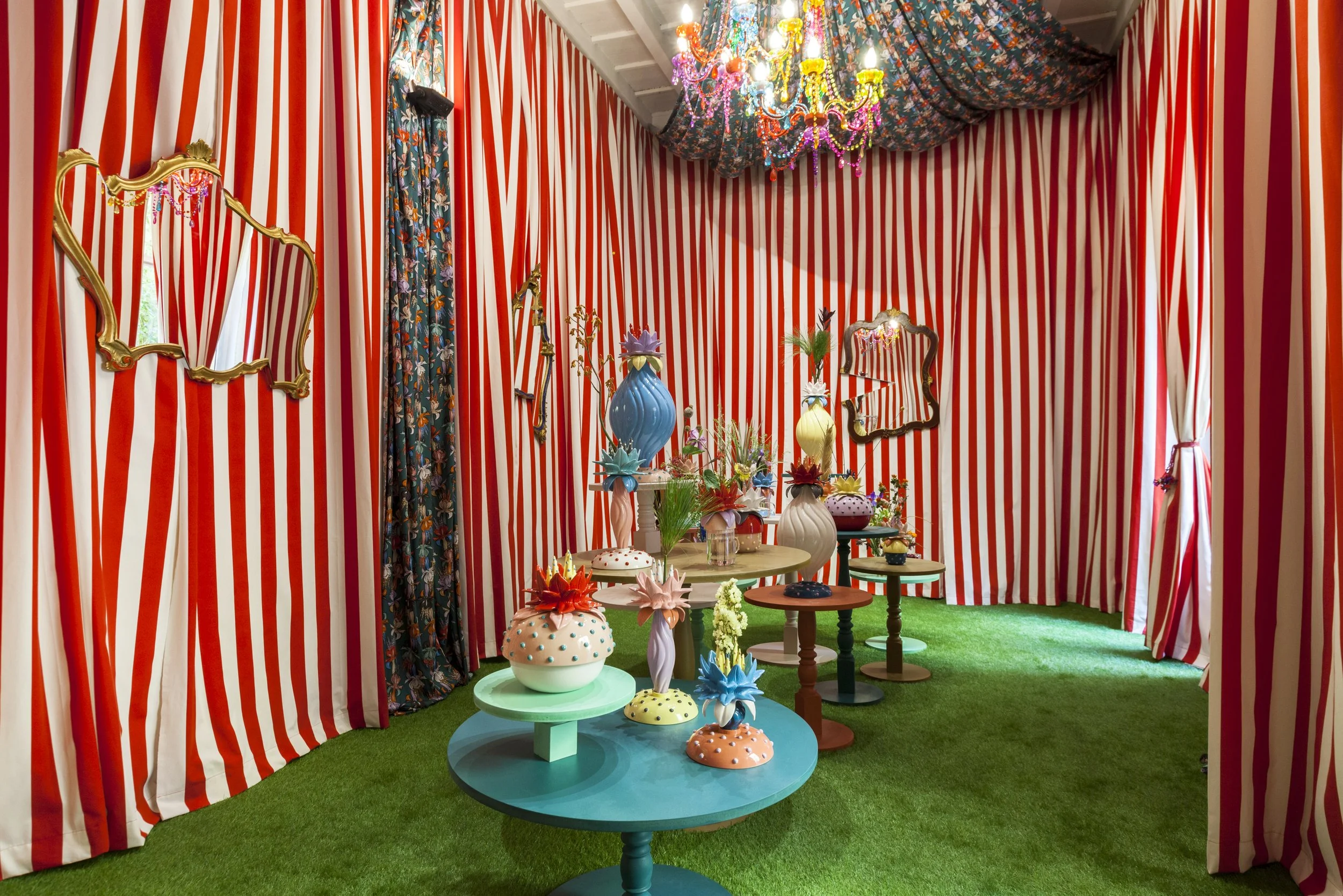 15_PS_MDW19_BITOSSIHOME_FUNKYTABLE_LATAVOLASCOMPOSTA_PAULACADEMARTORI_@GuidoBarbagelata.jpg