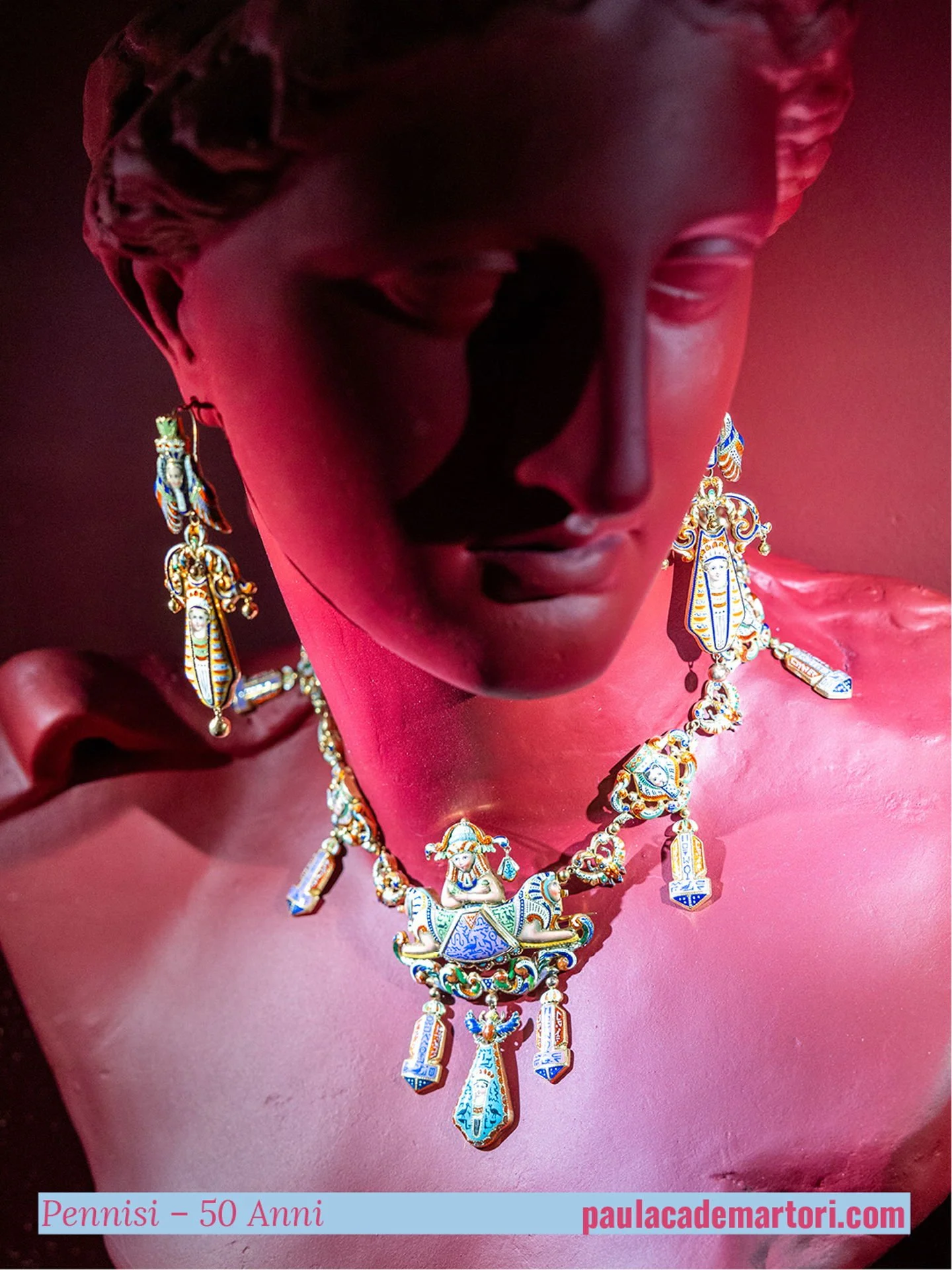 The celebration of @GioielleriaPennisi's fiftieth anniversary marked the public debut of the Pennisi Private Collection: an extraordinary selection of historic jewels brought together over decades, including rare Buccellati
creations and one-of-a-kin