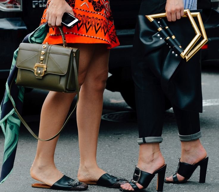 nyc s_s_ _15 shows street style.jpeg