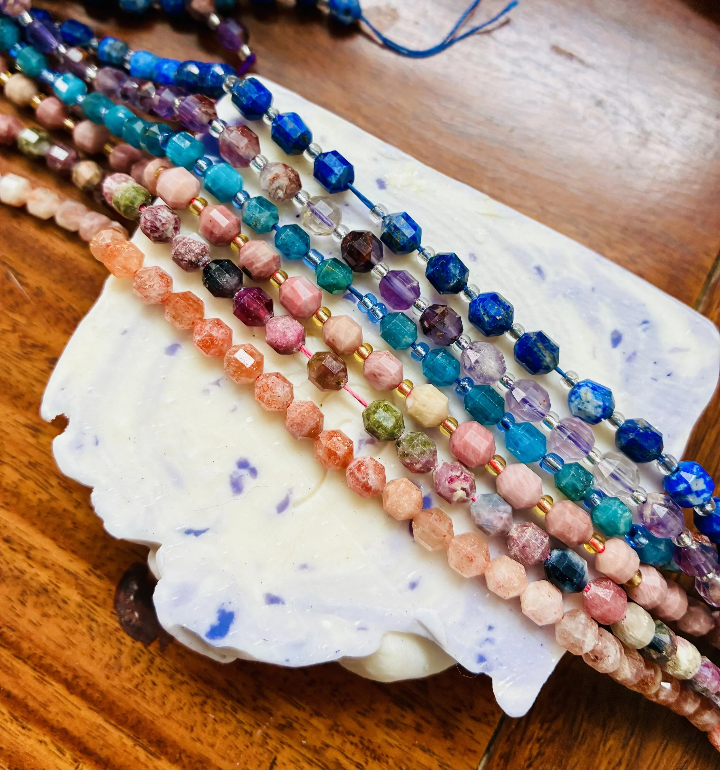 5 Ways to Choose a Meaningful Gemstone Necklace That You Will Actually Wear