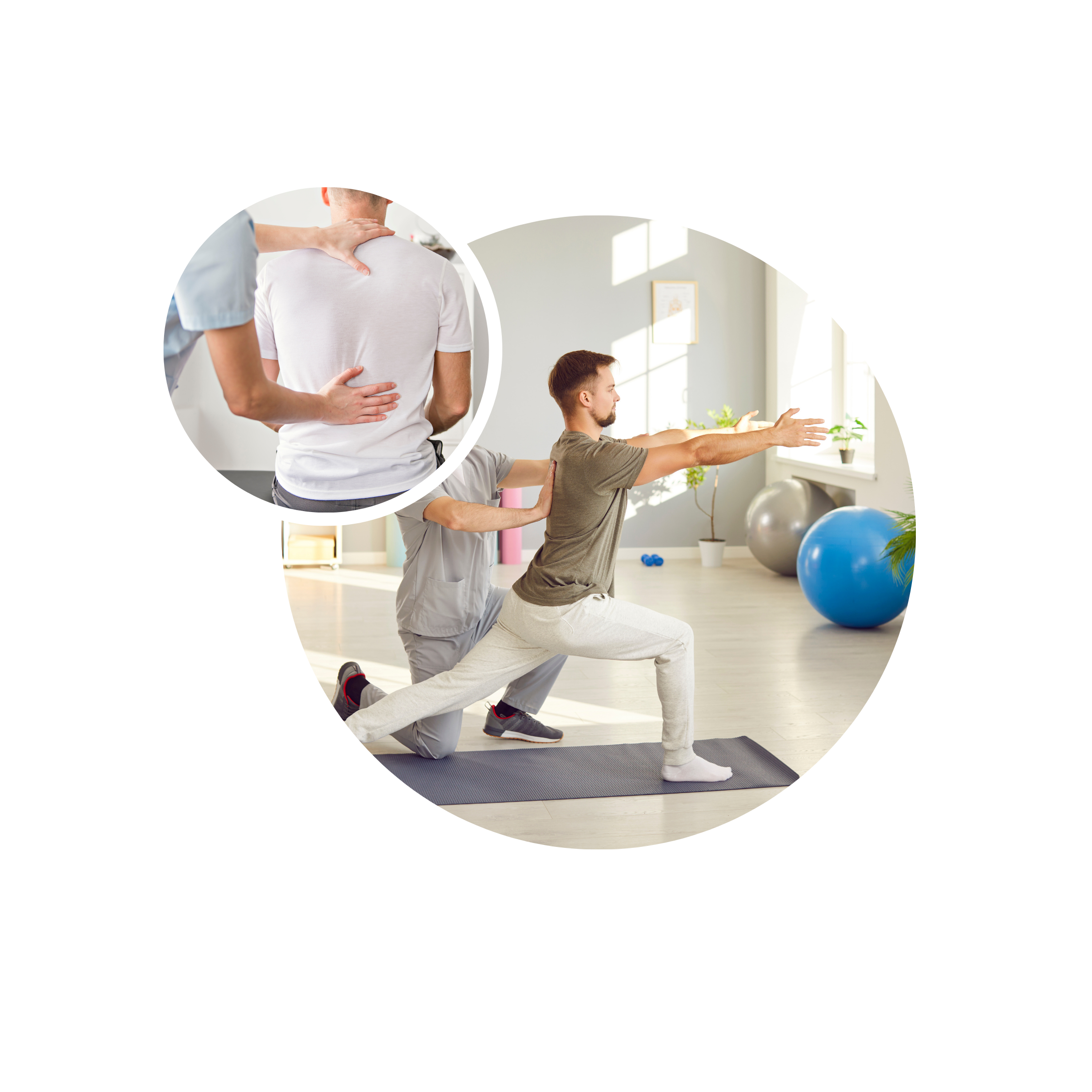 Ein Mann macht eine Yogaübung, unterstützt von einem Therapeuten, in einem Fitnessstudio mit Fitnessbällen. Es gibt eine kleinere Überlagerung, die einen Arzt zeigt, der eine Rückenverletzung untersucht.