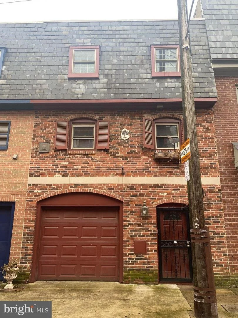 1202 Rodman St, Philadelphia, PA 19147