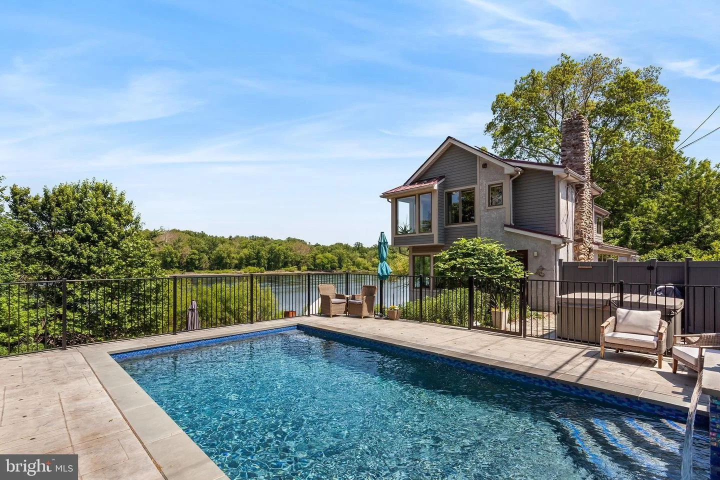 960 River Rd, Washington Crossing, PA 18977