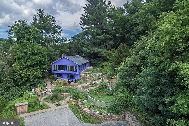 823 Creek Rd, Kennett Square, PA 19348