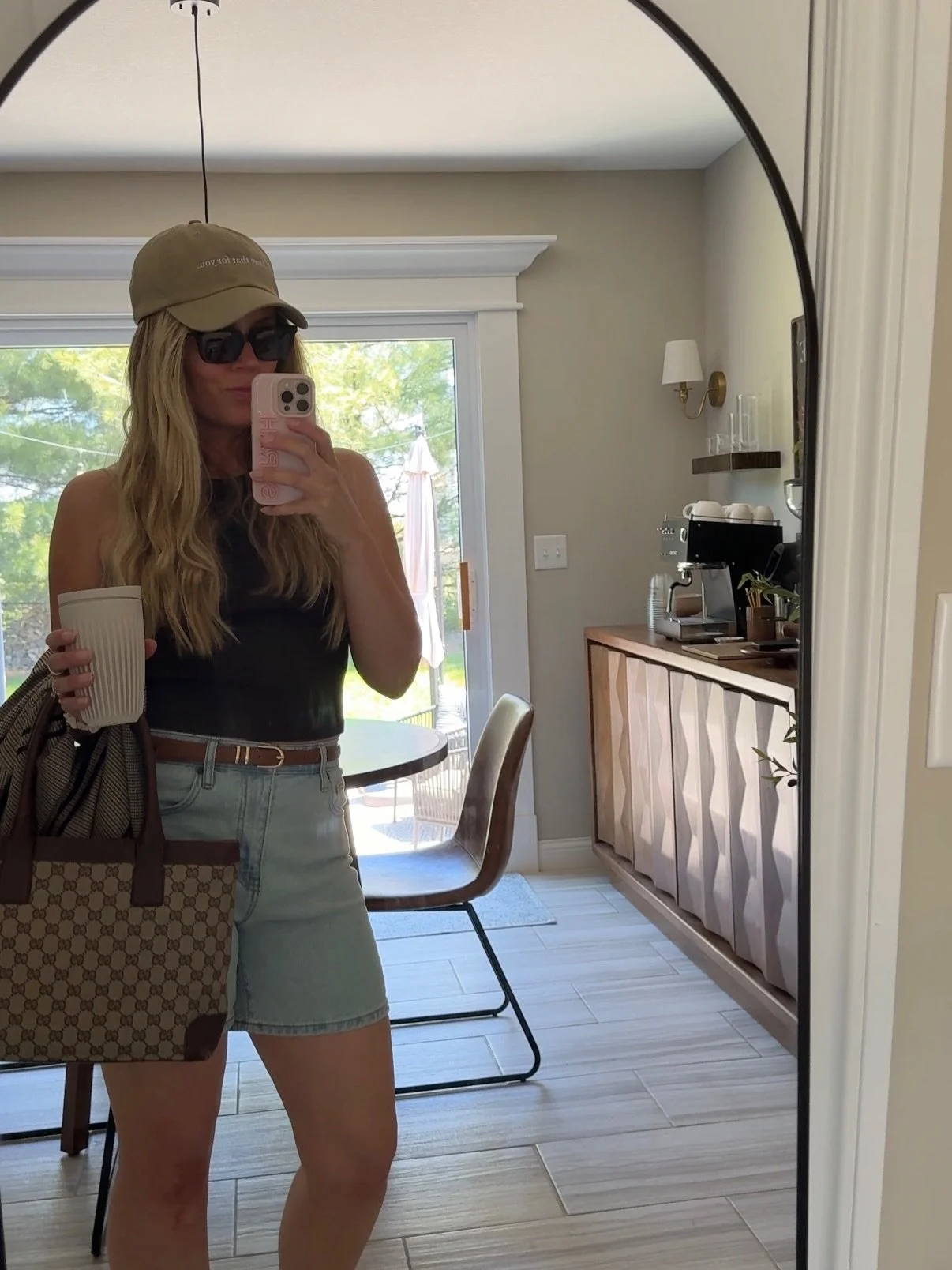 jumping on the long denim train &amp; I&rsquo;m obsessed

my favorite way to style them is with a tank &amp; blazer. for accessories, I like to keep it simple with a thin belt, baseball cap &amp; some moccasins for more of a laid back look. 

will li