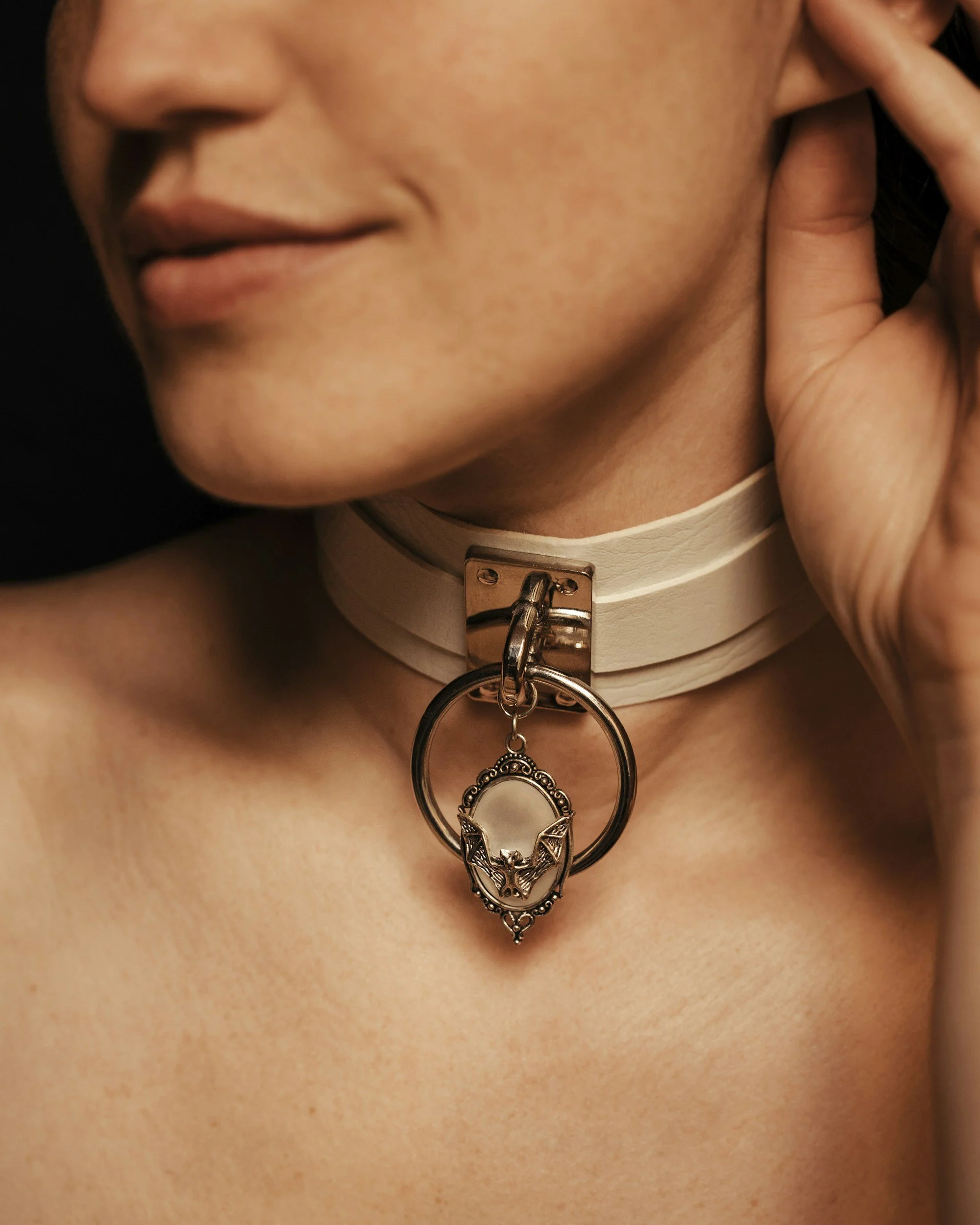 woman in slave collar