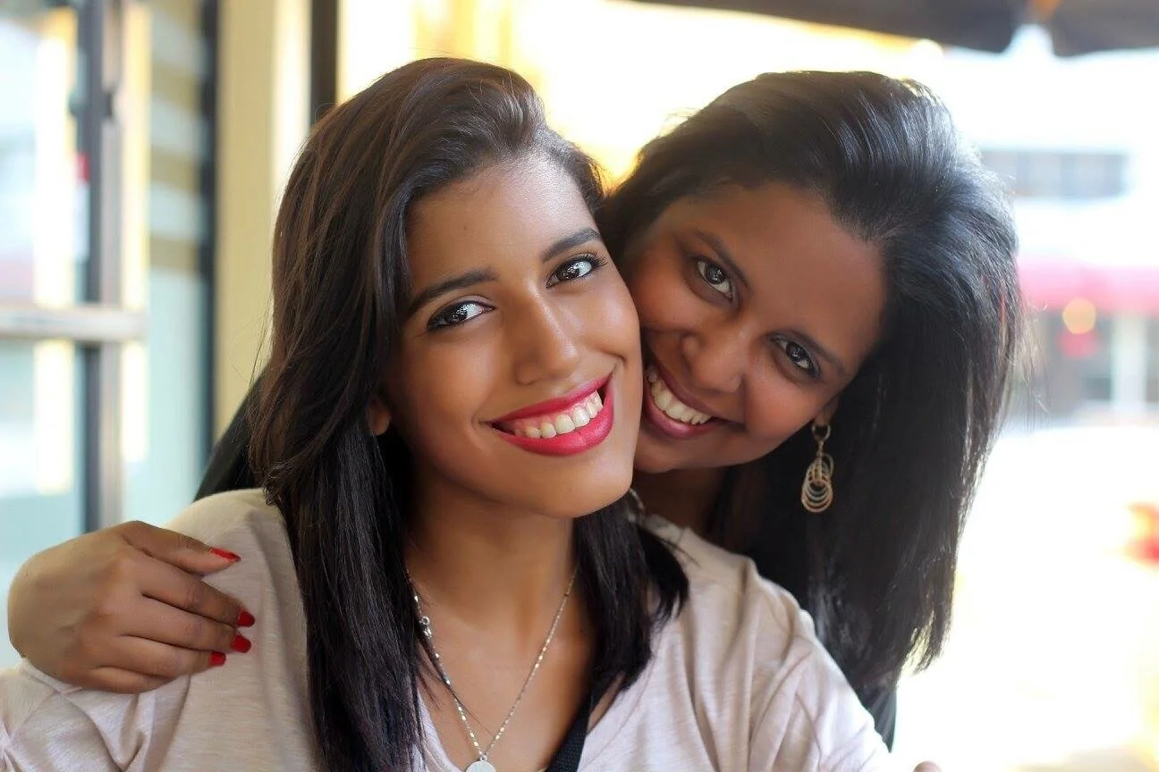 mother-and-daughter_t20_l1rjRw.jpg