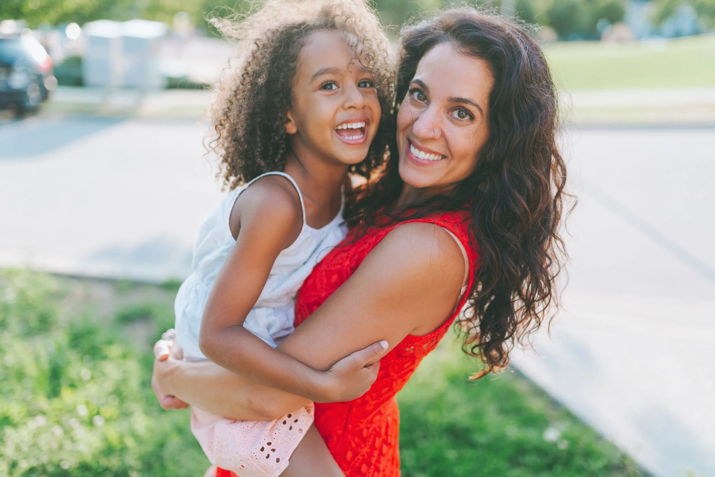 a-portrait-of-a-diverse-mother-and-daughter_t20_0xwny6.jpg