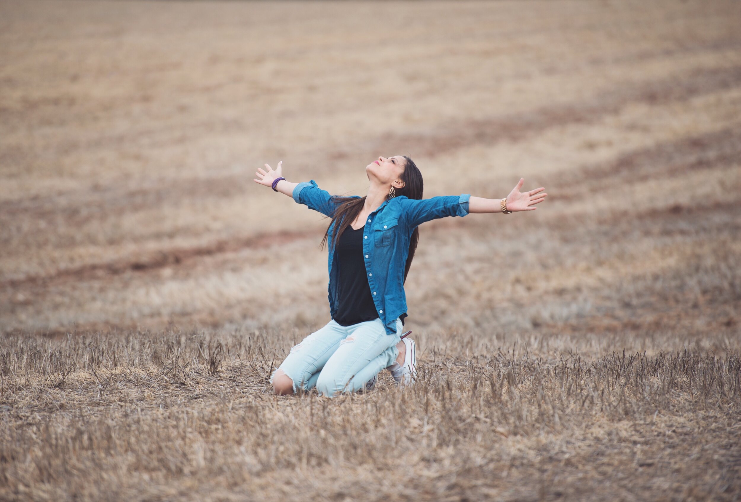 field-field-portrait-weather-faith-prayer-kneeling-breathe-open-arms-surrender-desperate-free-spirit_t20_QQmdpa (1).jpg