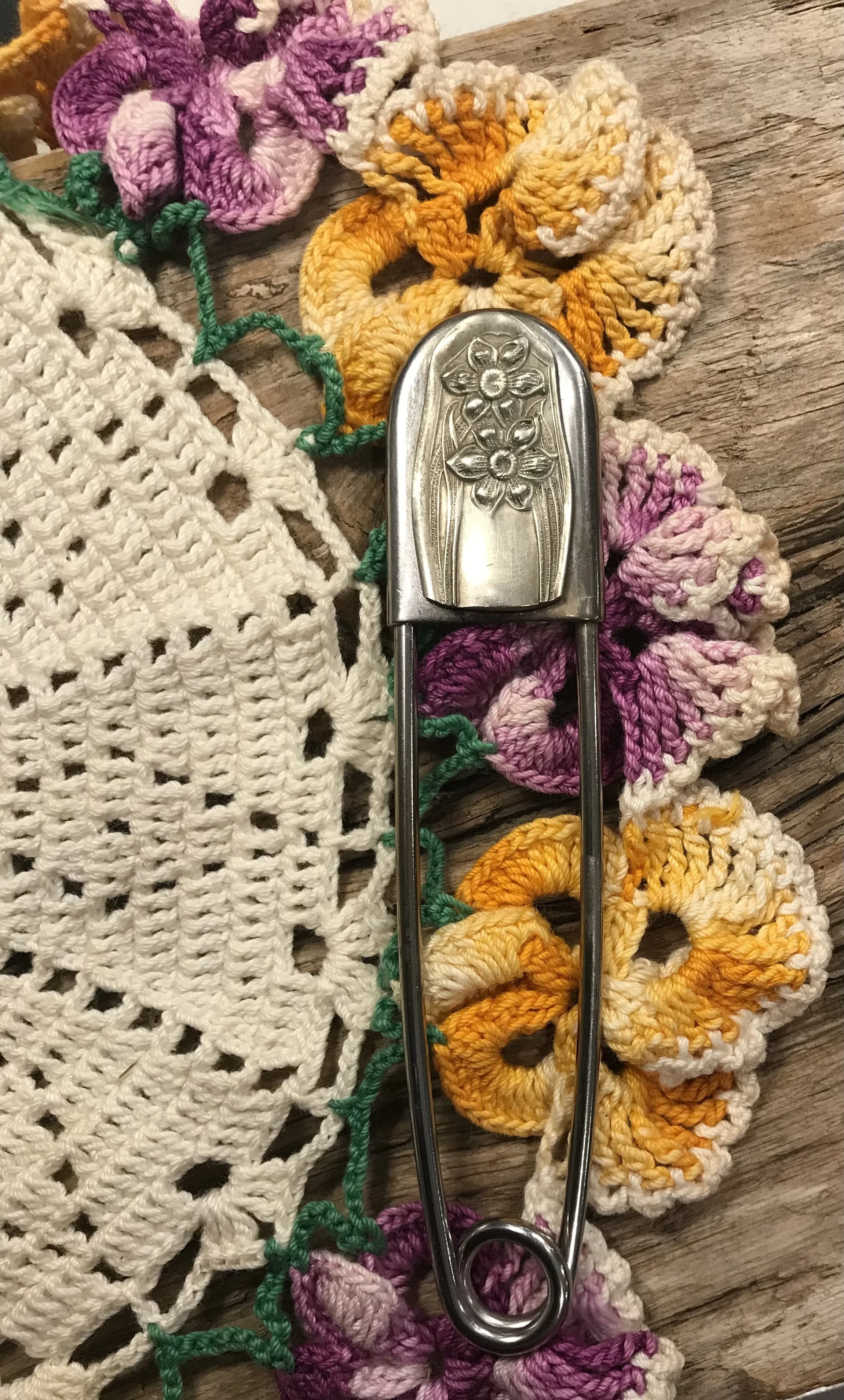 Vintage Floral Safety Pin (Copy)