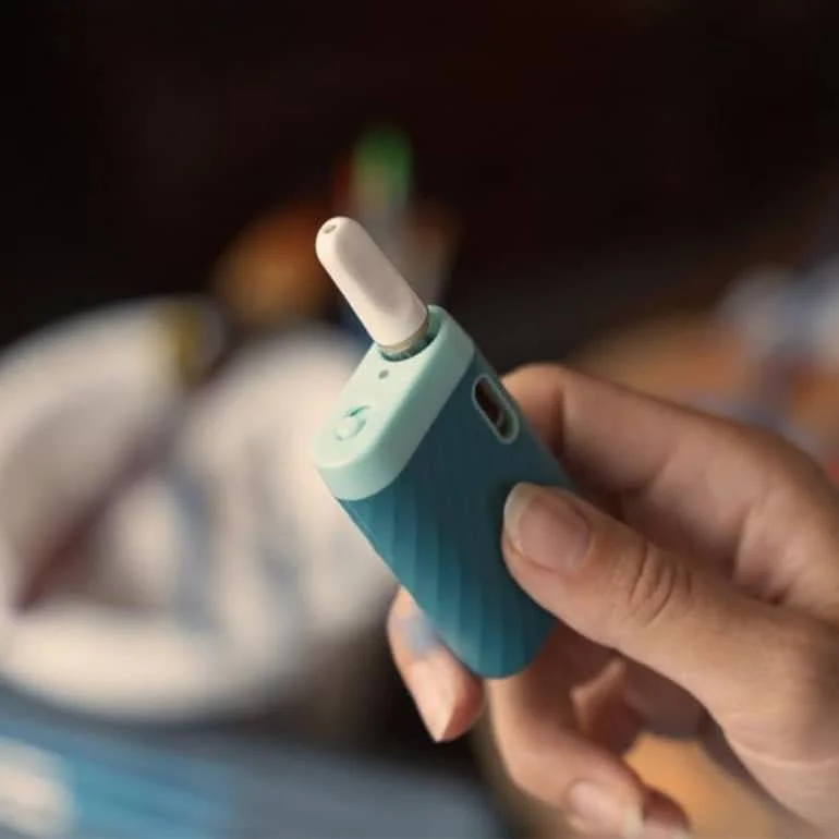 Ccell-Sandwave-battery-size-in-hand-cart.jpg