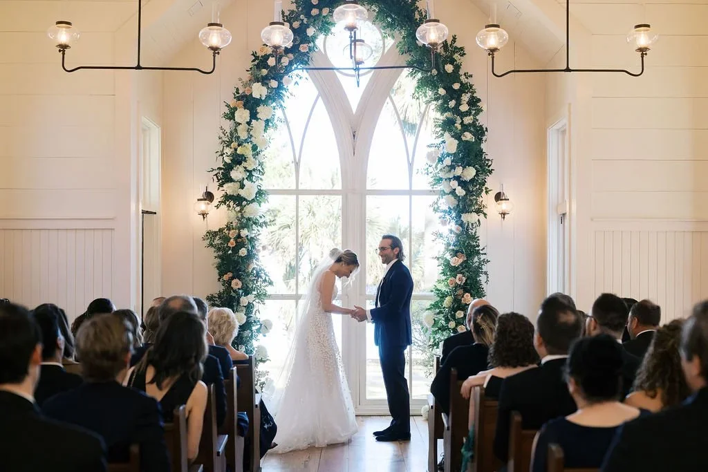 aj_palmettobluff_wedding_elizabethlanier_ceremony-57.webp