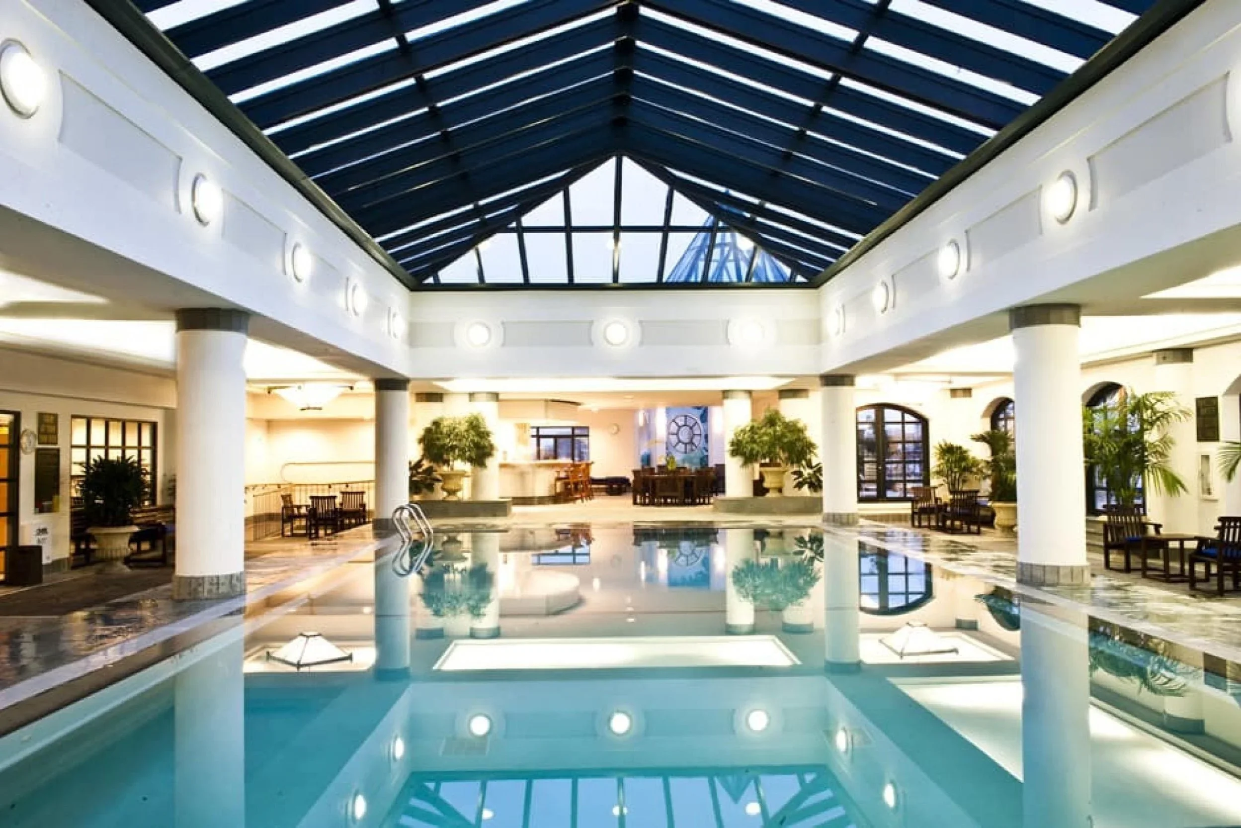 The+Charleston+Place+Pool.webp