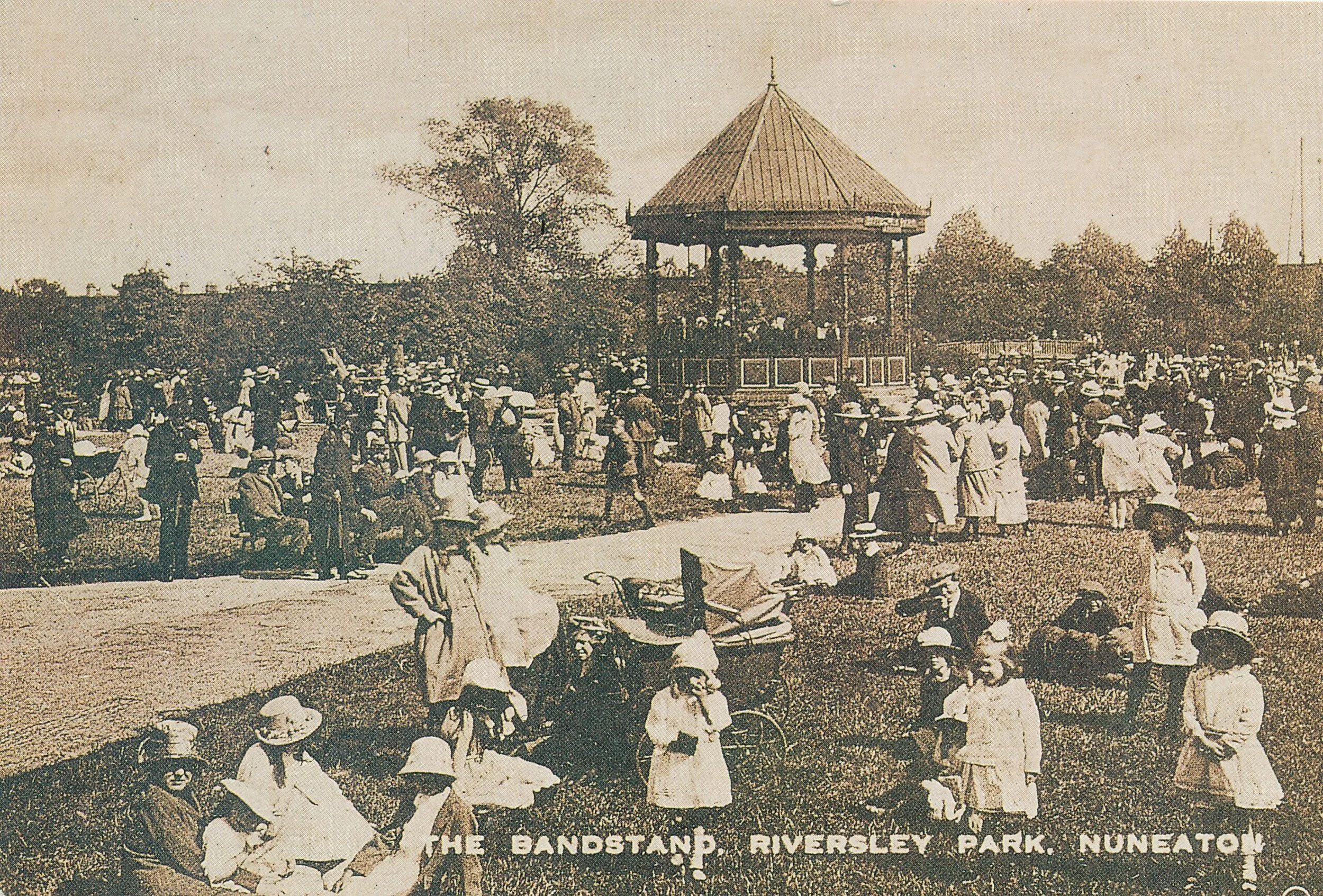 Bandstand Reversely Park.