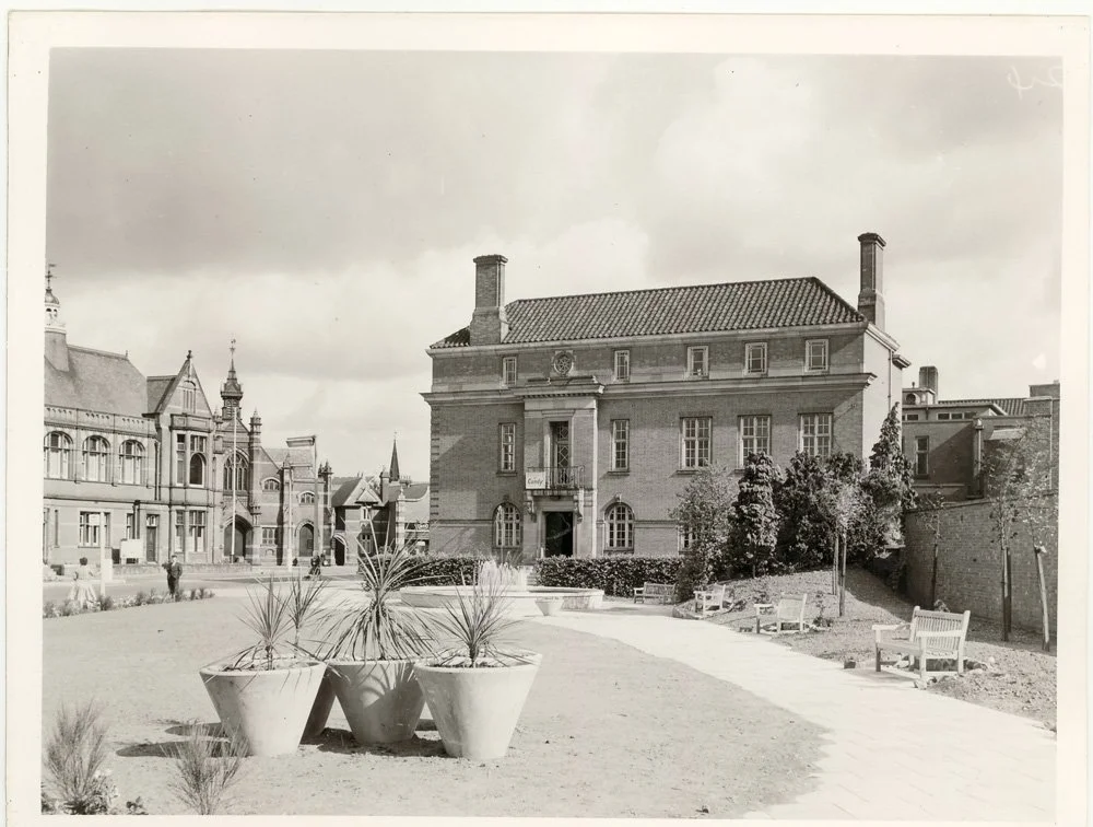View from the small gardens looking down to the Town Hall.  At the bottom of the gardens you can see the fountain. With its benches and art deco flower tubs it was a peaceful spot and very popular at lunchtimes in the summer. It was destroyed to buil