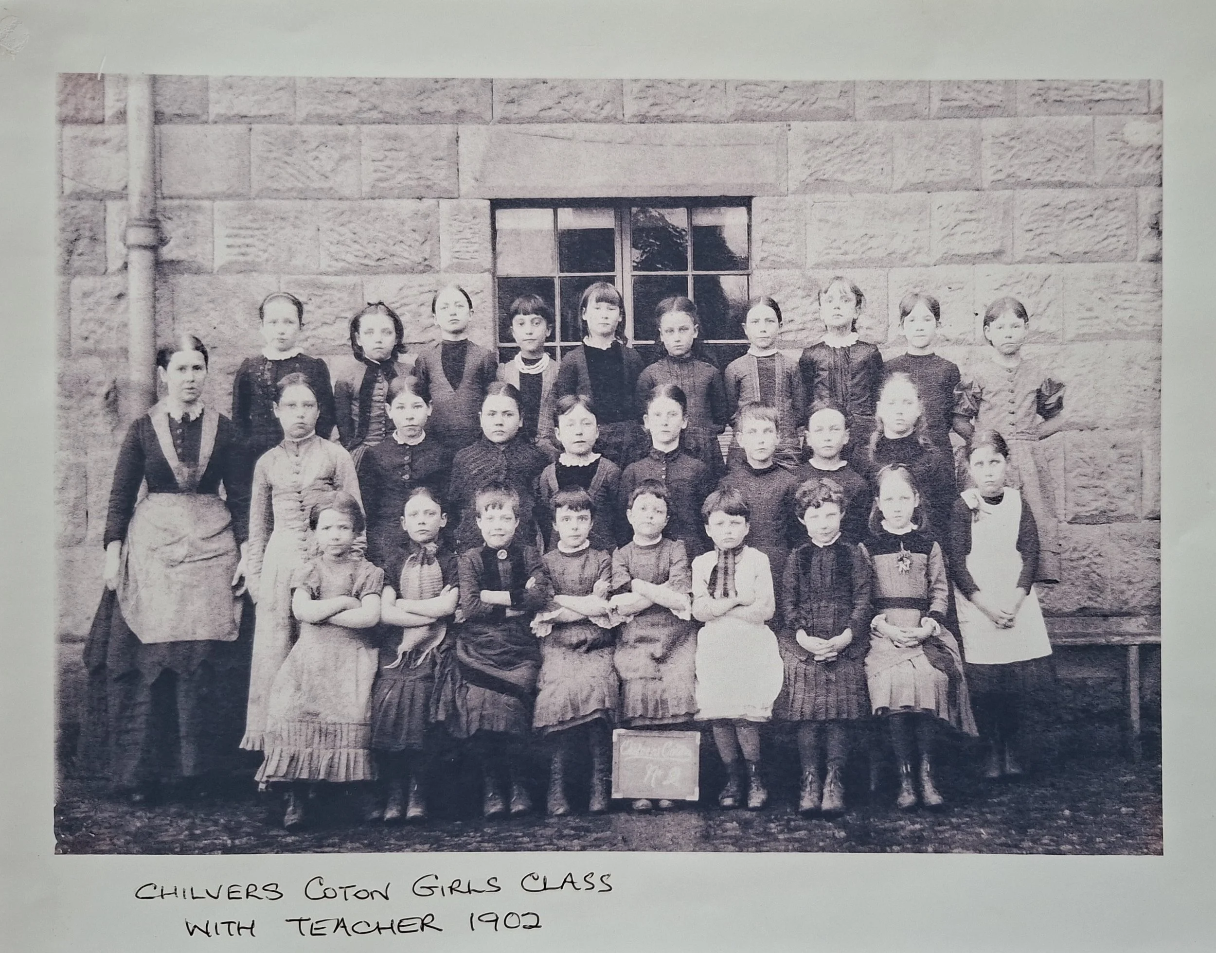 Chilvers Coton Girls 1902.jpg
