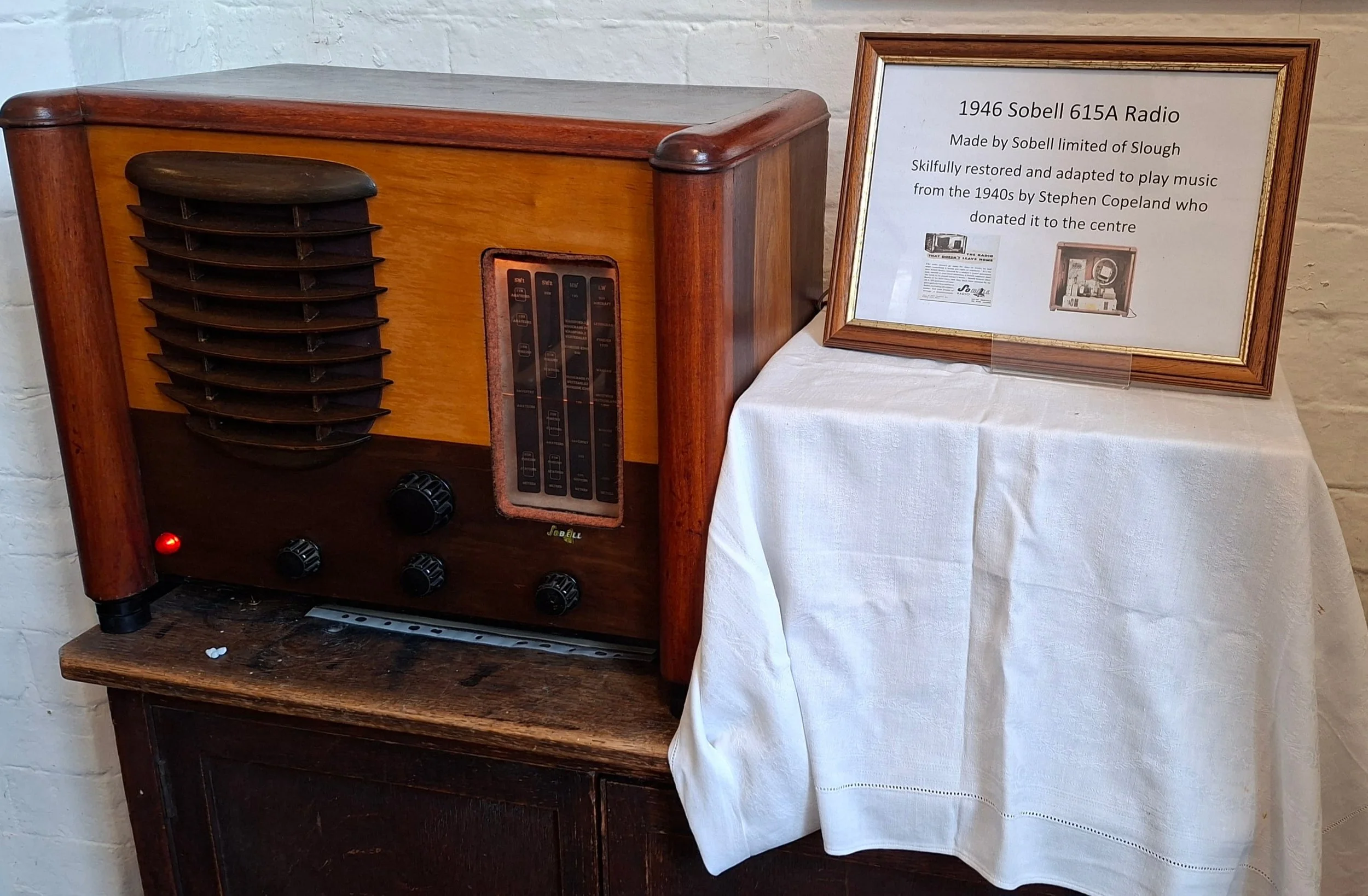 1946 Sobell 615A Radio -made by Sobell Limited of Slough and skillfully restored and adapted to play music by Stephen Copeland.
