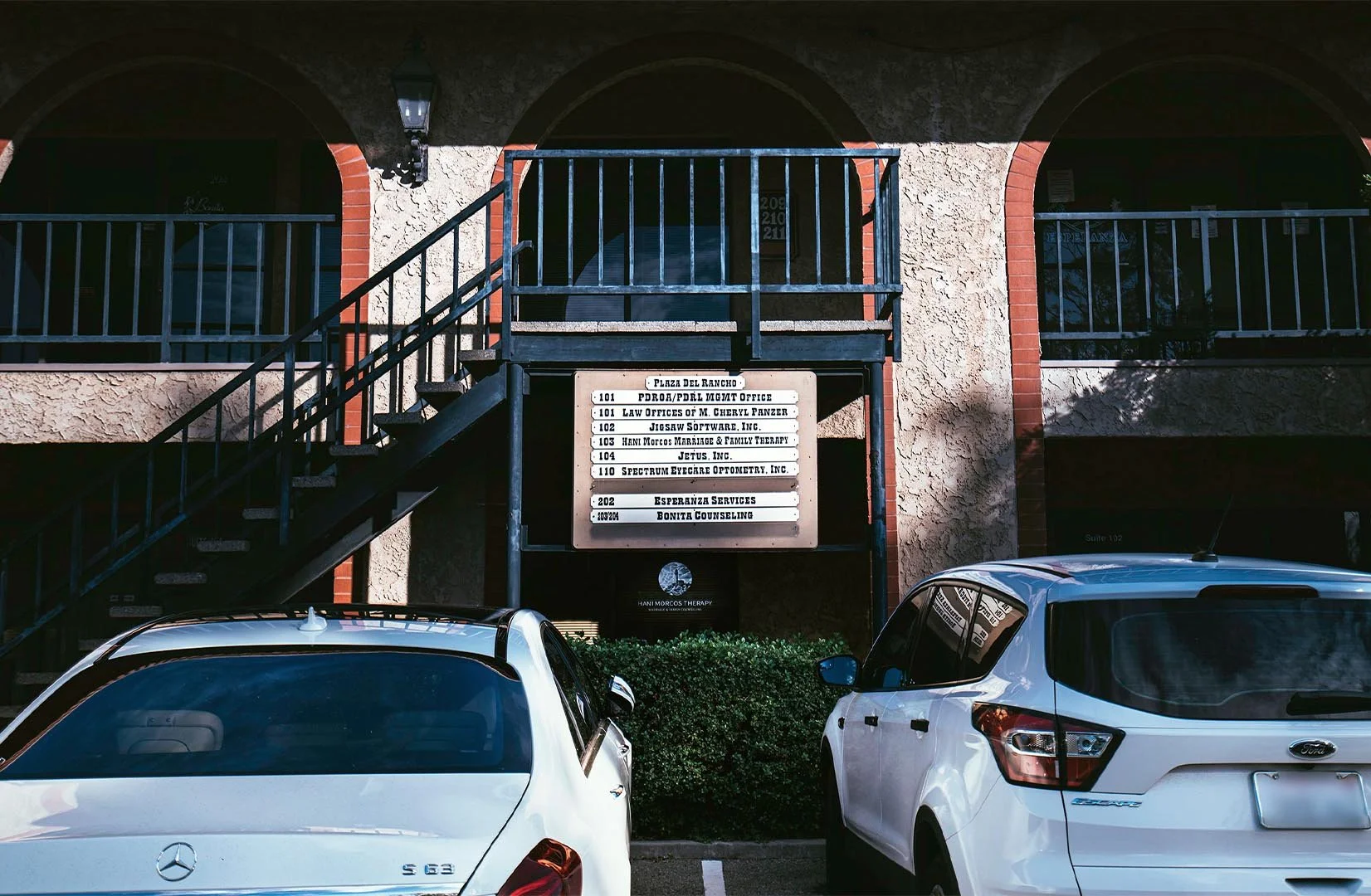 View of Hani Morcos Marriage and Family Therapist's office from the parking lot.