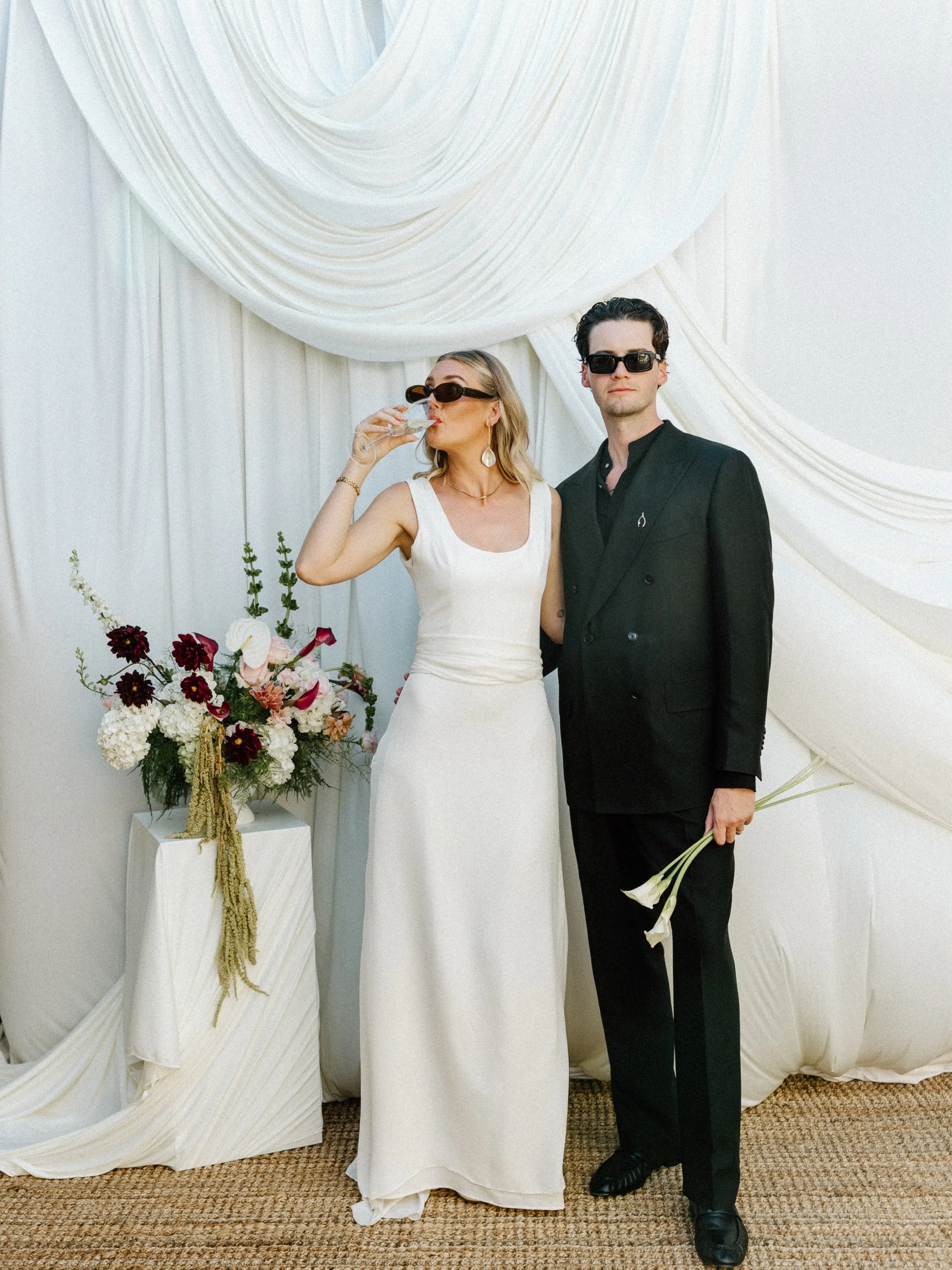 Introducing.. the Daines!! 💃🏽🥂🤍 

photographer: @victoriaperezphoto 
florist: @islaflorco