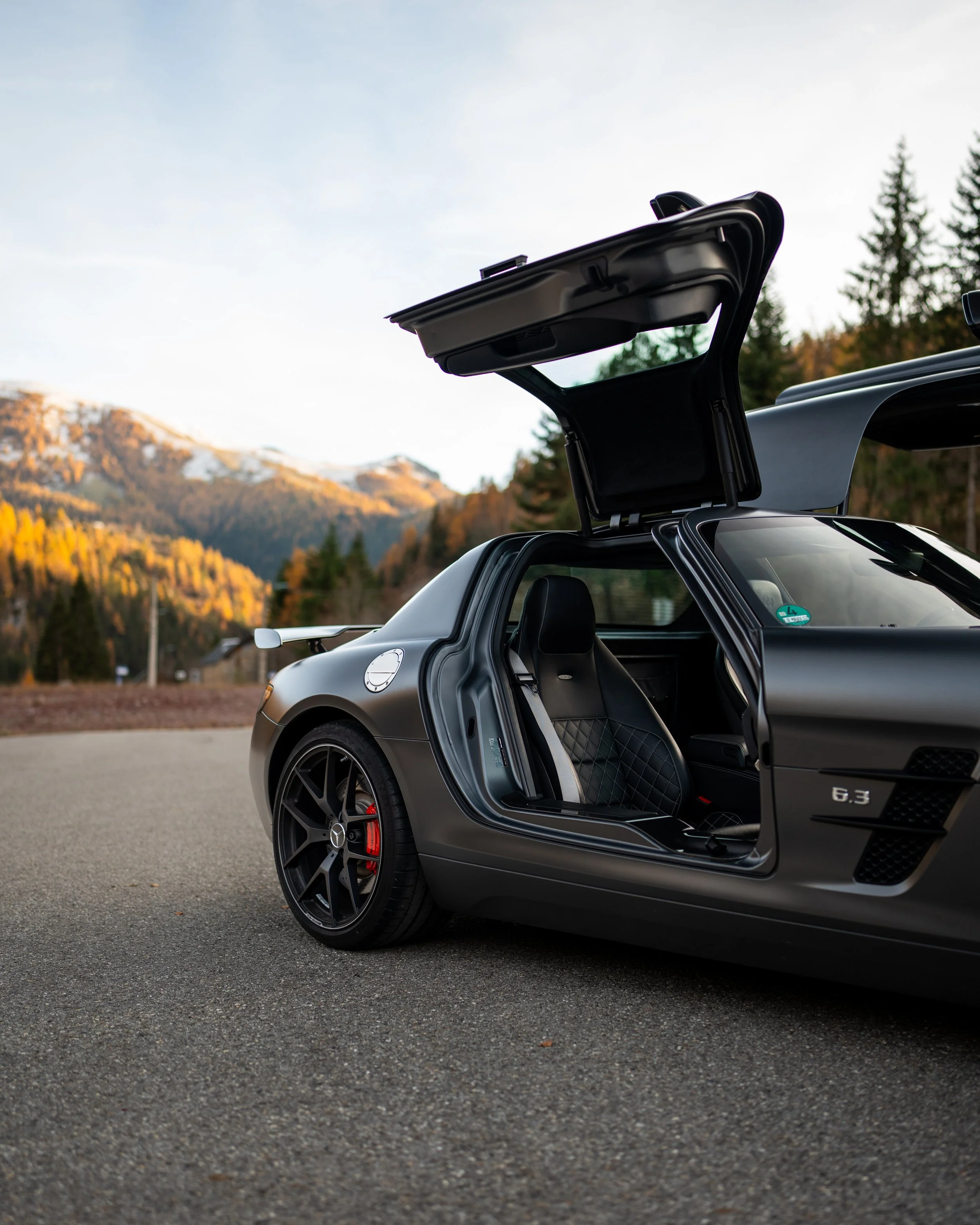 20251118_Banauten_Mercedes-AMG_RawDrives_NikoFrielitz-34.jpg