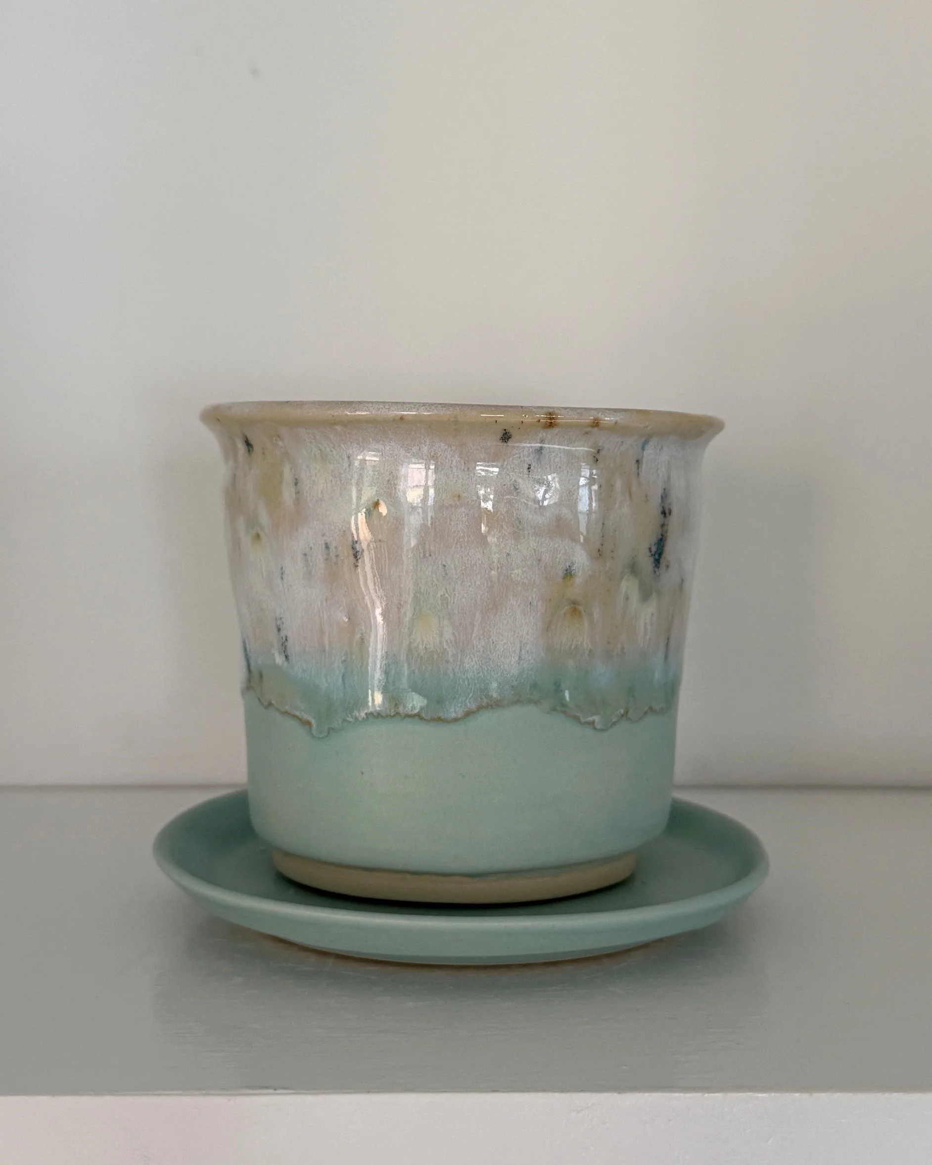 Planter w/Saucer (small)