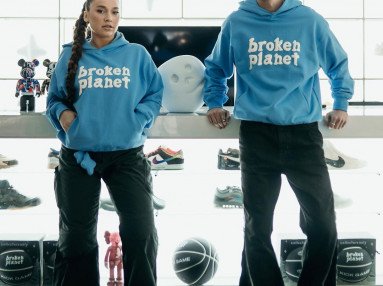 Kick Game - Broken Planet Pop Up