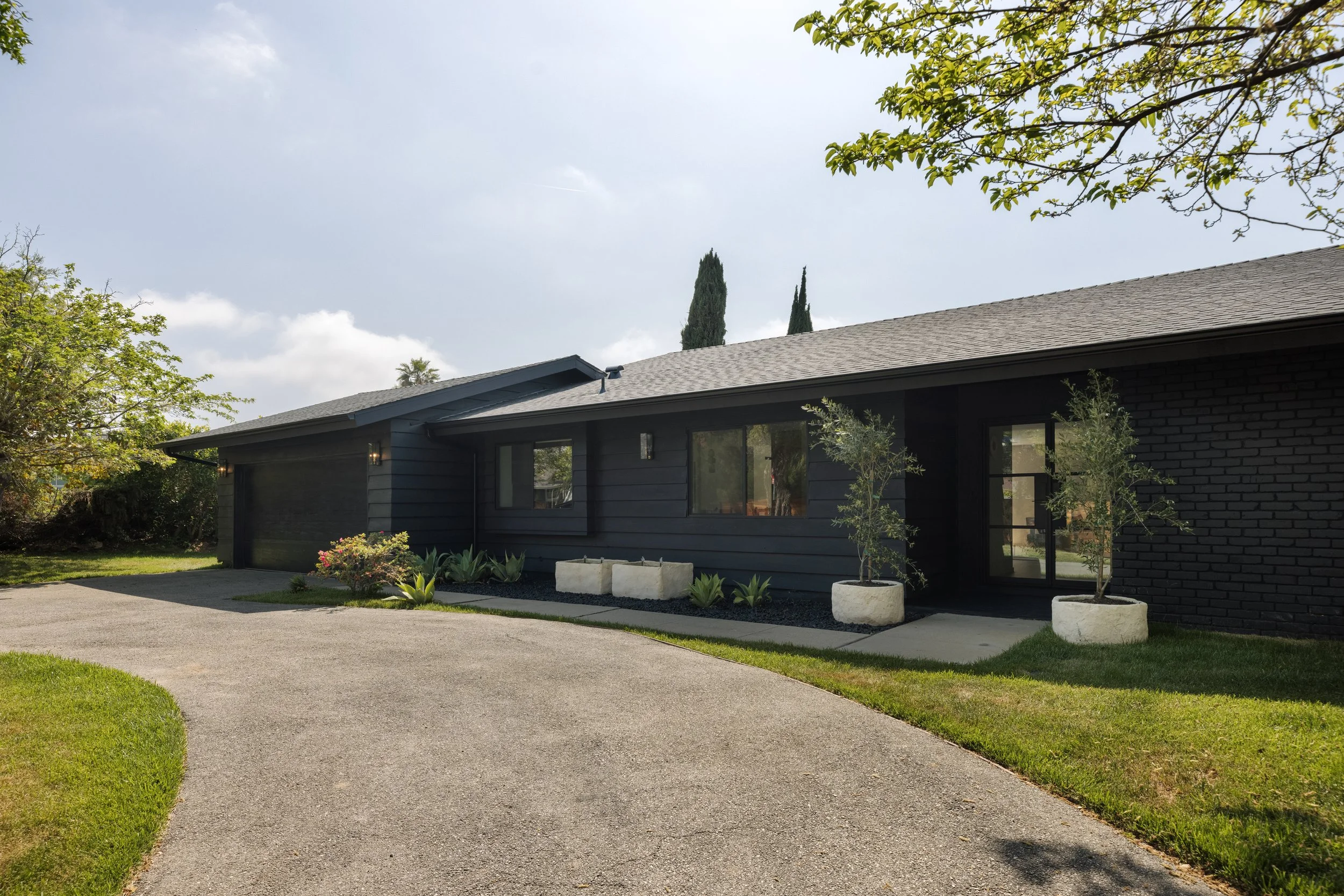 1953 Westridge Terrace - virtuallyherestudios.com-68.jpeg
