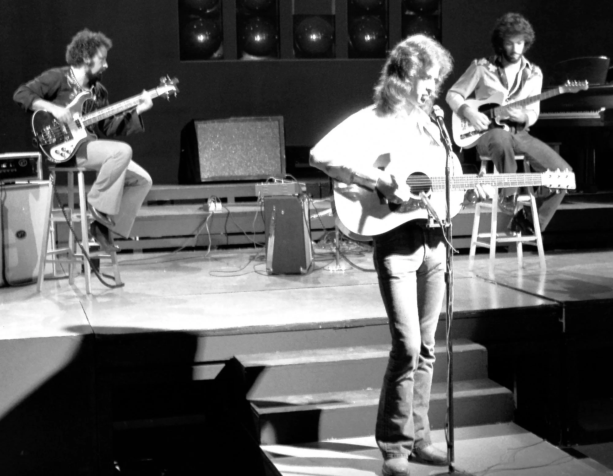 Ken performing on the Ian Tyson Show (CTV) in 1974 with Athan Katsos on bass and Danny Marks on Guitar.