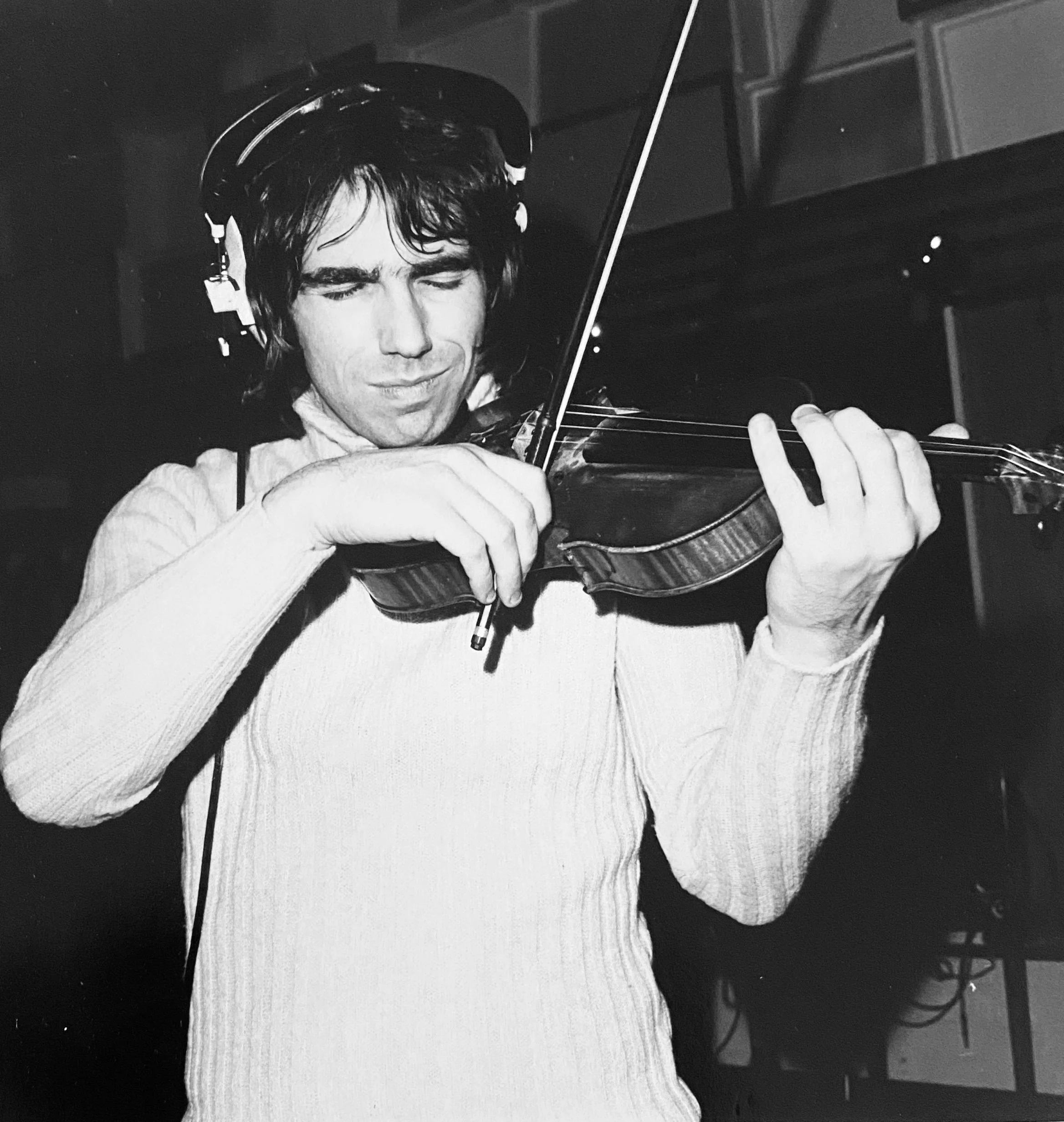 British multi-instrumentalist Graham Prescott playing violin on Ken's "Magic In The Music" album at Air Studios, London, England. Graham's credits include Paul McCartney, Hans Zimmer, Jon Bon Jovi, Cher, Tom Jones, Deep Purple and many more. Photo: T