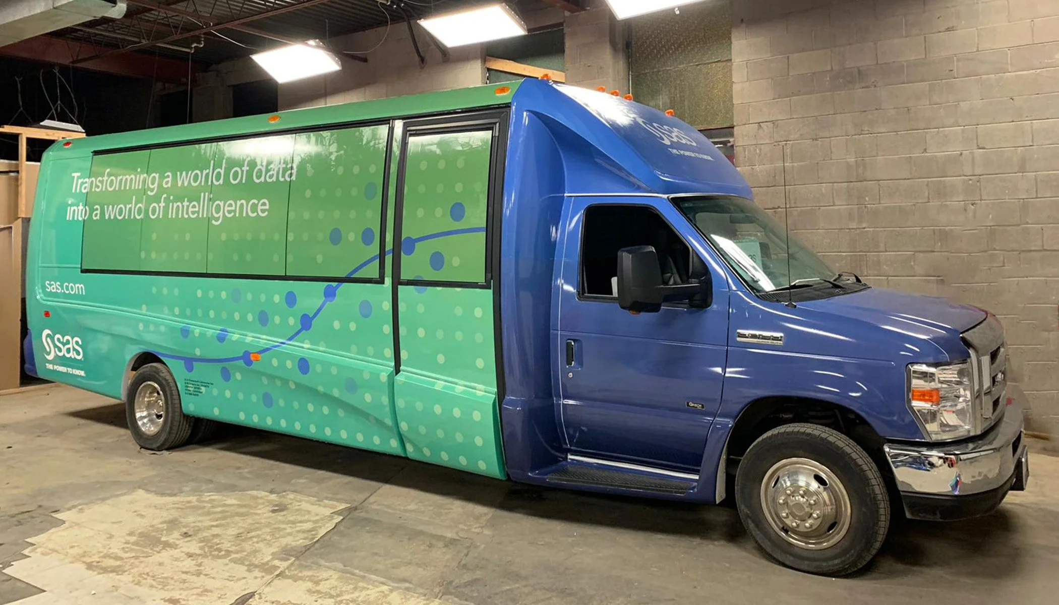 Shuttle wrap advertisement for SAS Canada